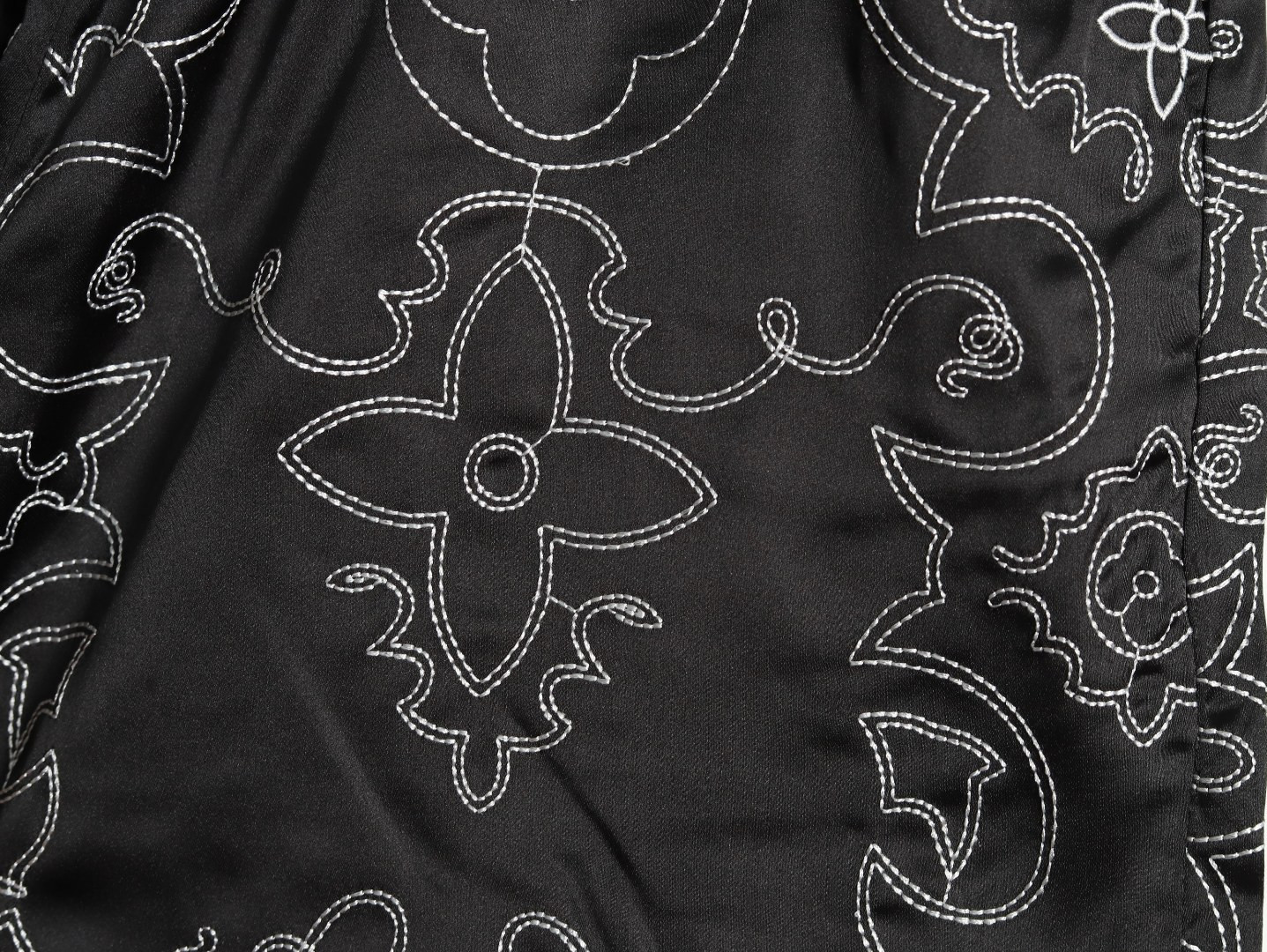 l0*is V*t0n lv shorts