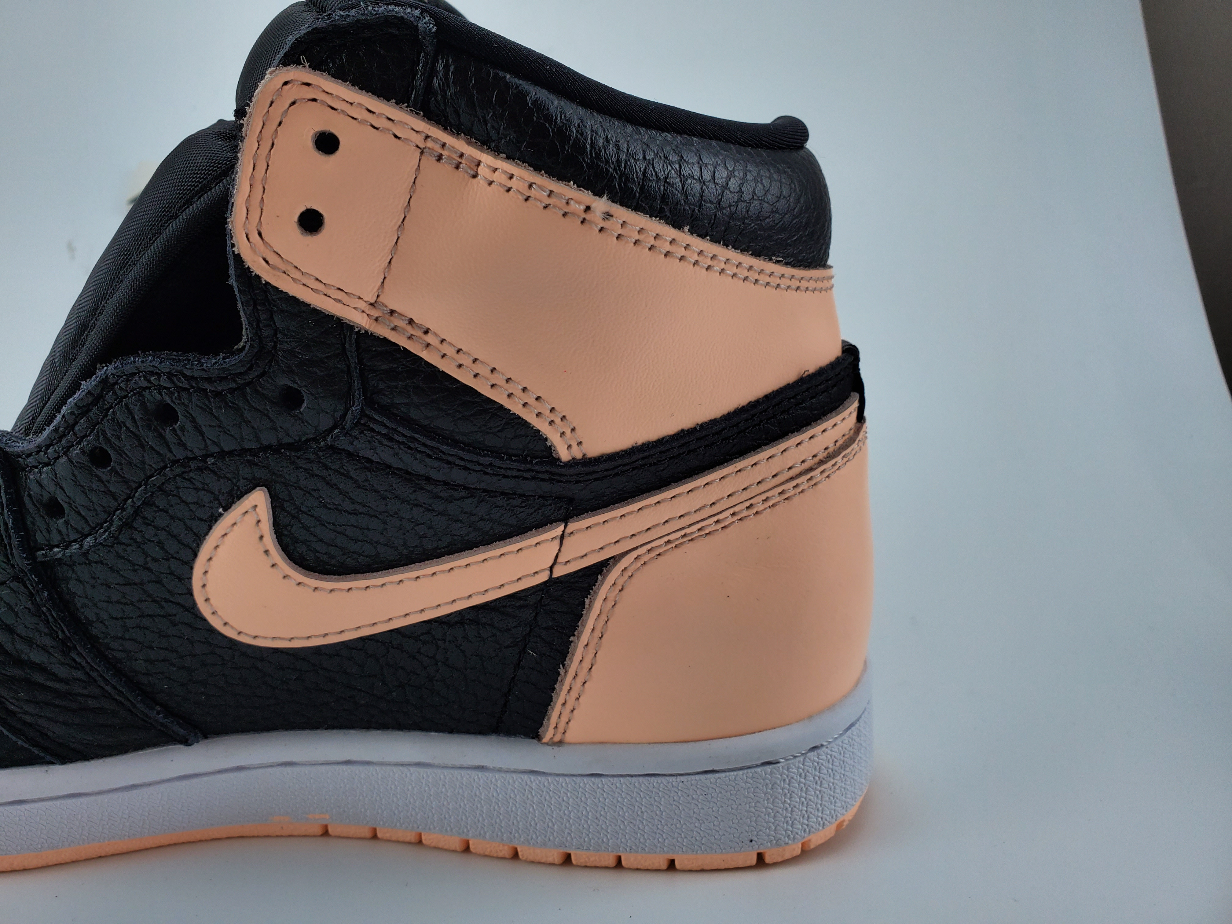 Jordan 1 Retro High Black Crimson Tint