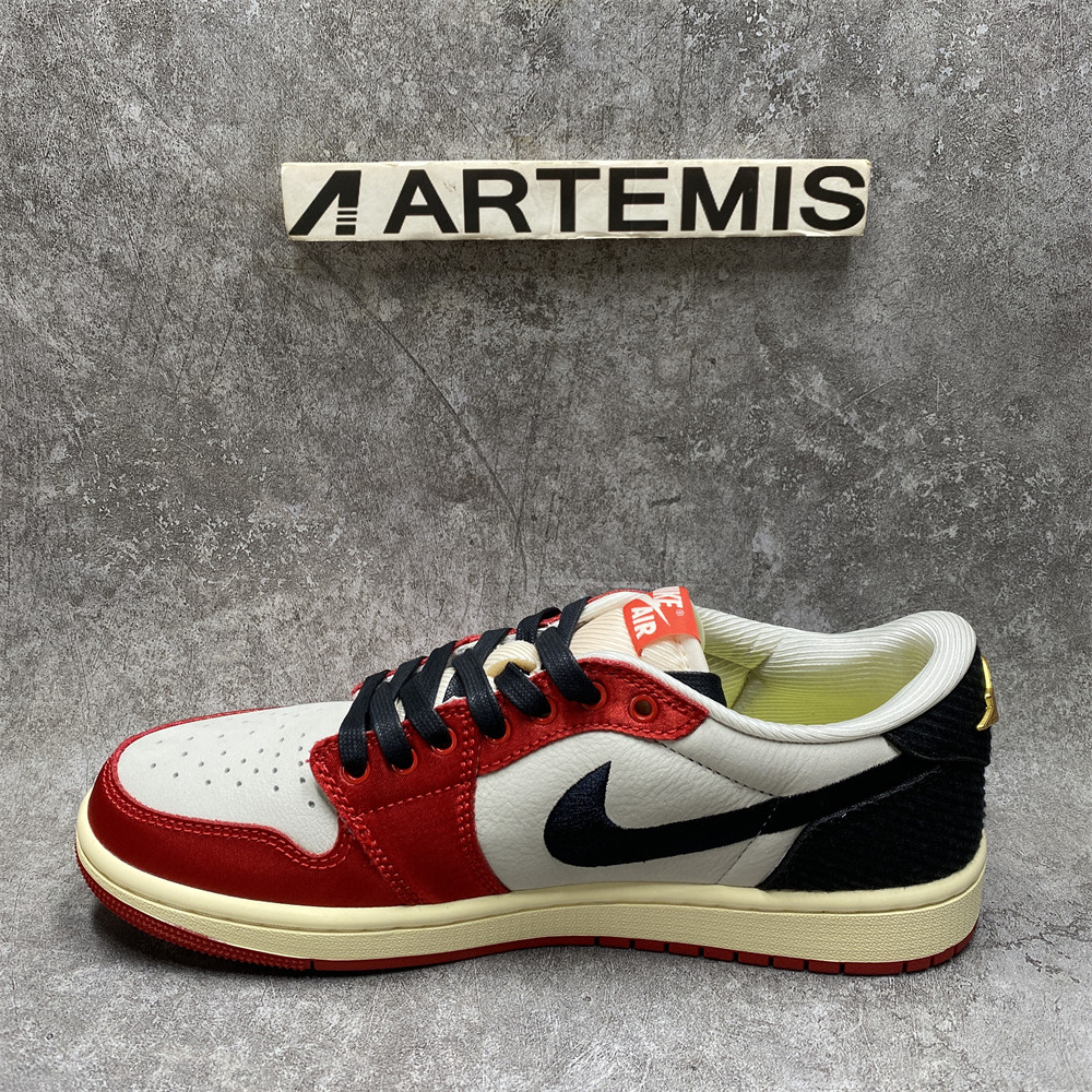 Air Jordan1 Retro Low OG Trophy Room Away