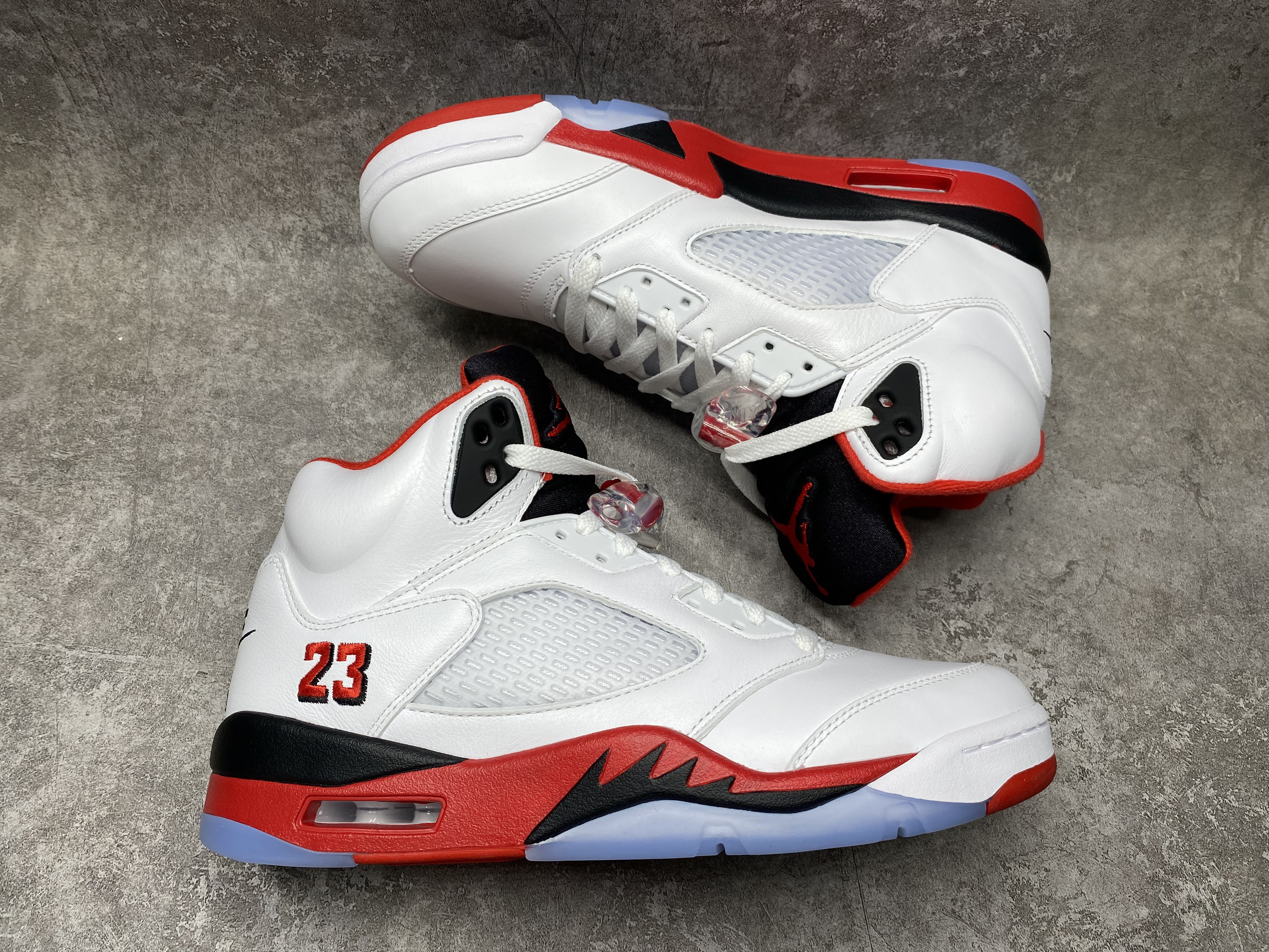 UA Jordan 5 Retro