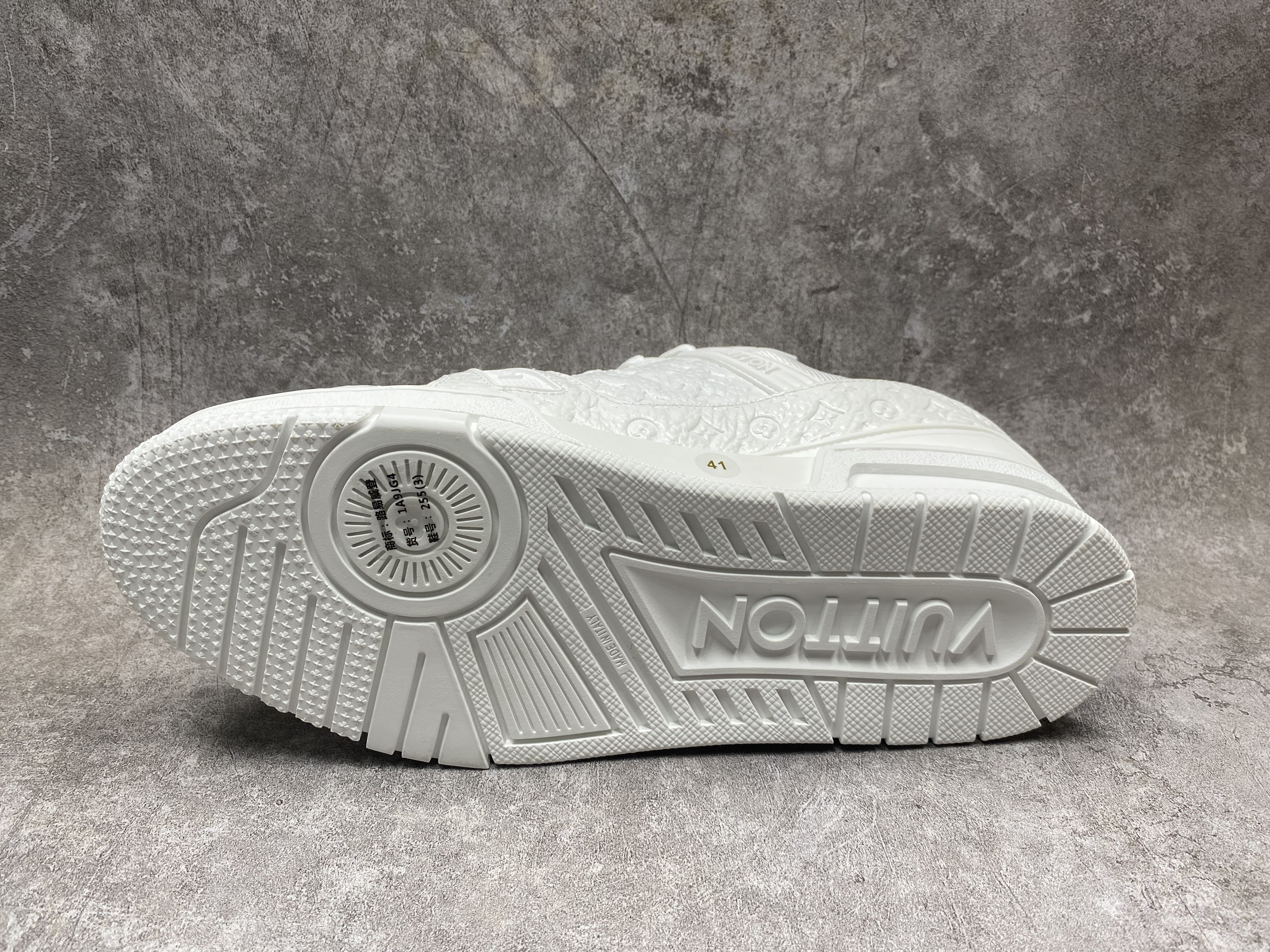 UA LV trainer Sneakers