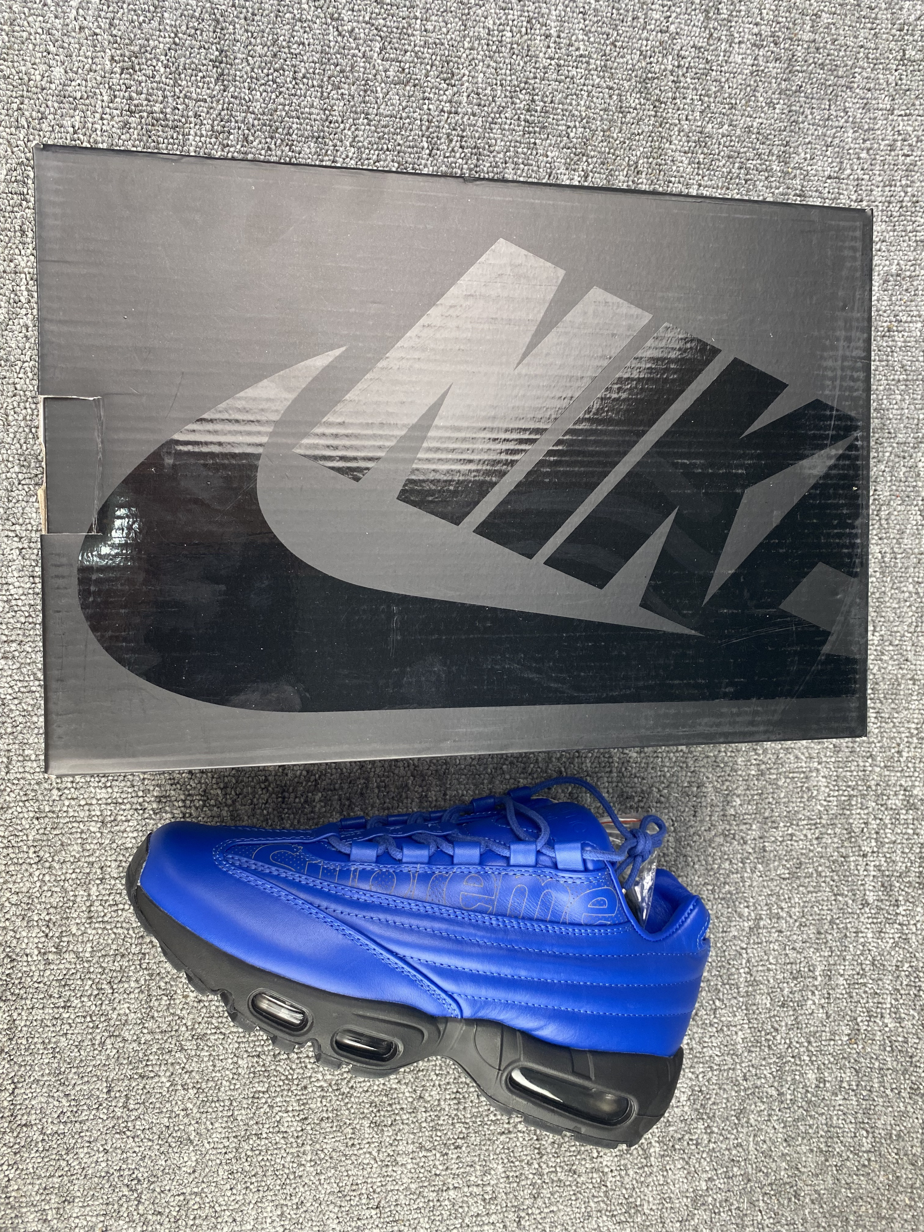 UA NIKE Air Max 95