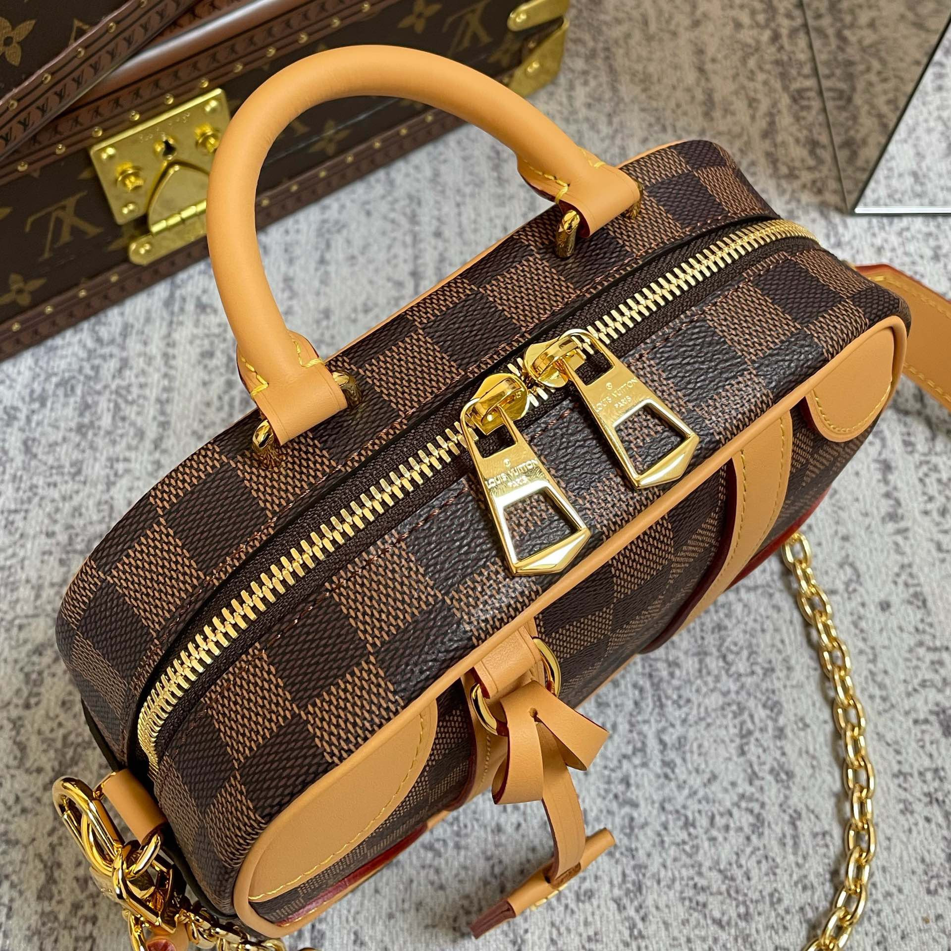 LV VALISETTE SOUPLE BB N50065