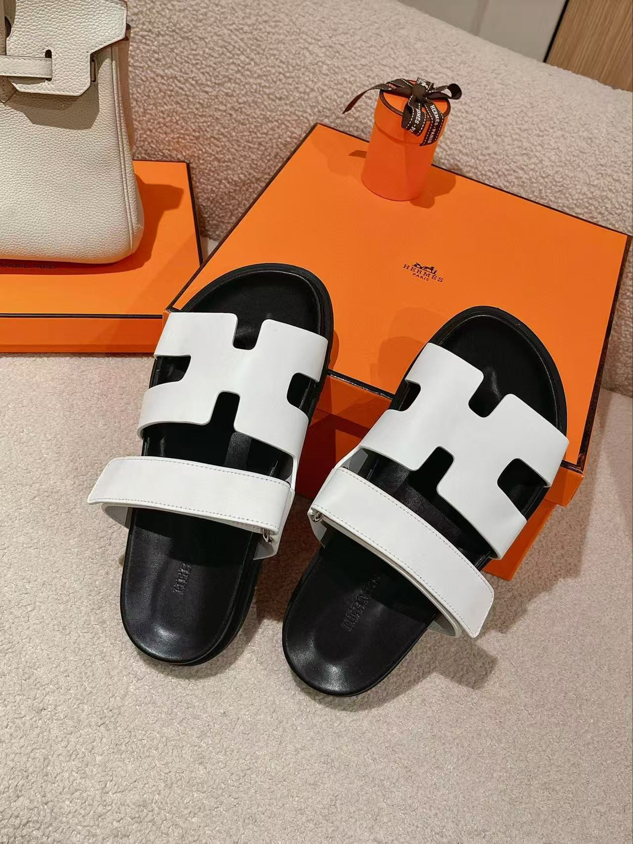 UA Hermès Chypre Sandal