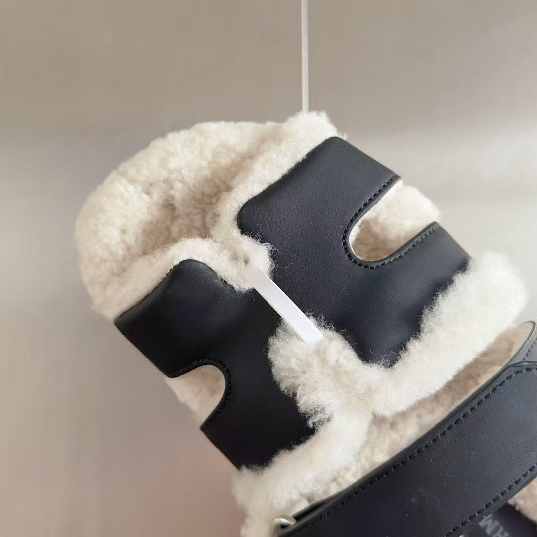 UA Hermès Chypre sandal