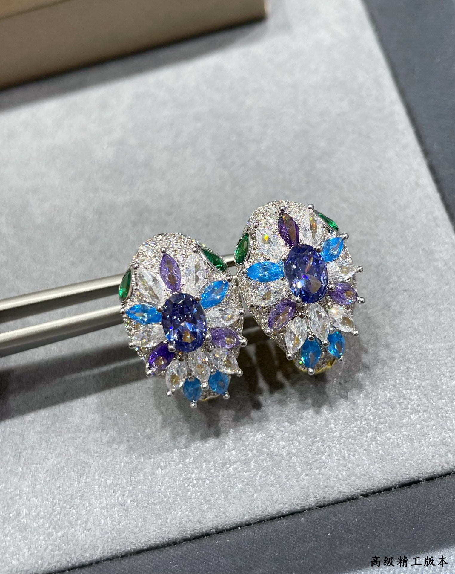 b*l*ai Di*m*nd princess snake earrings