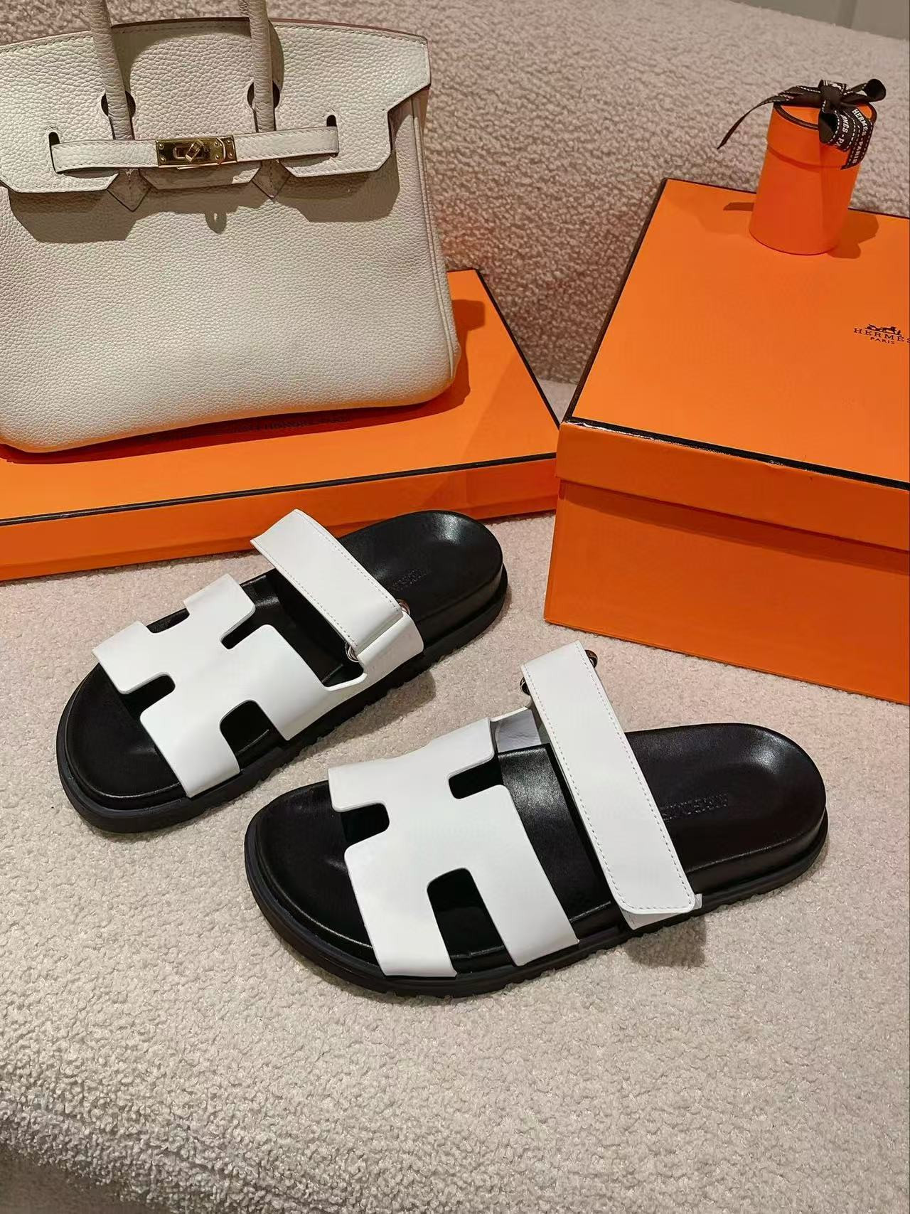 UA Hermès Chypre Sandal