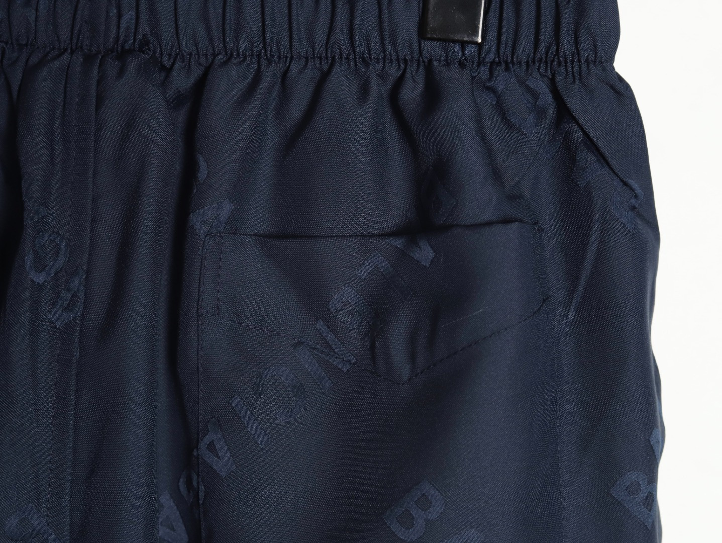 Ba*len*cia*ga 25ss shorts