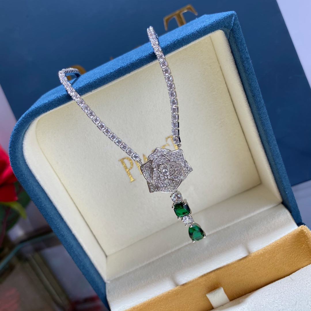 Piaget rose green zircon Necklace