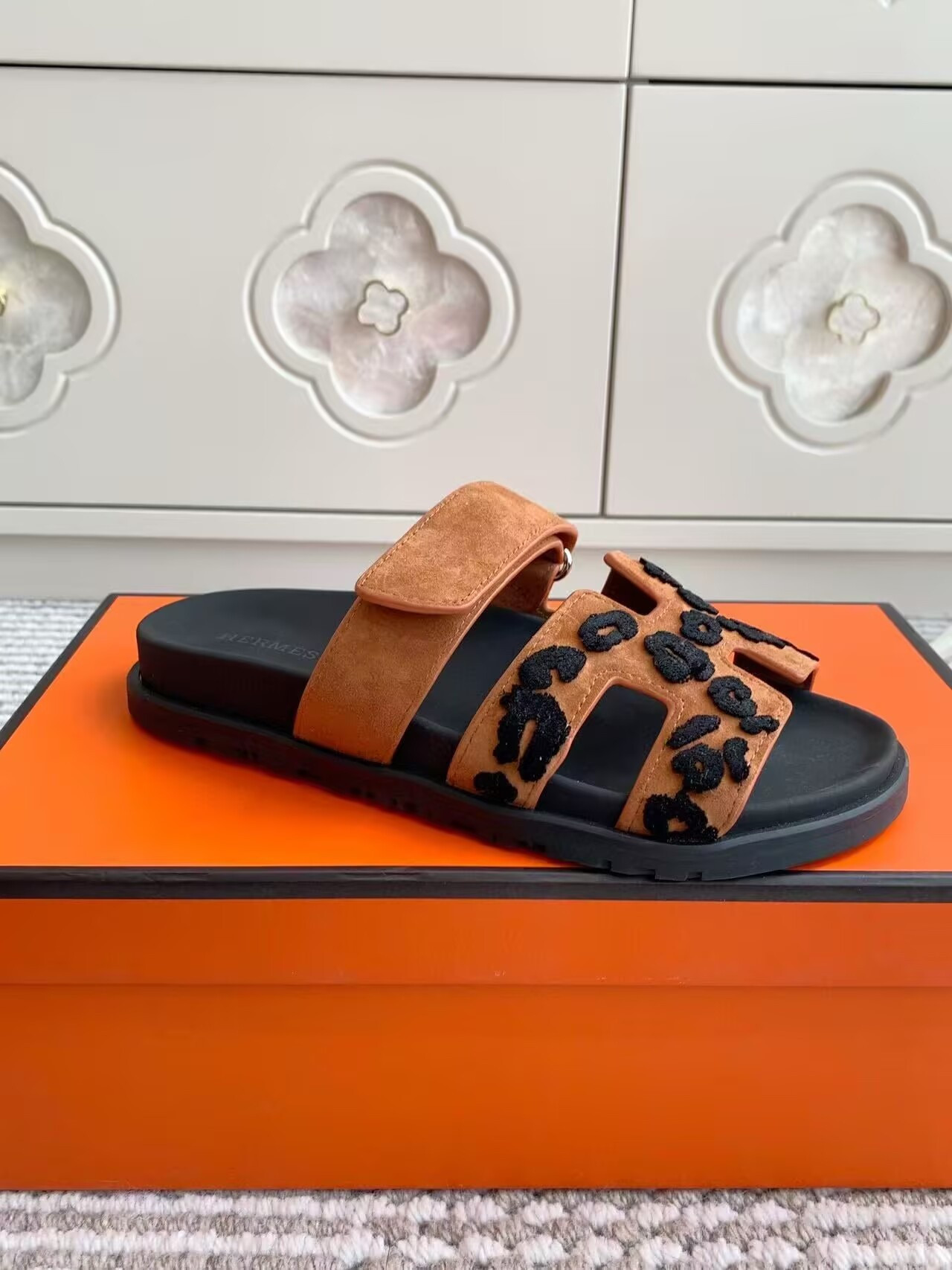 UA Hermès Chypre Sandal