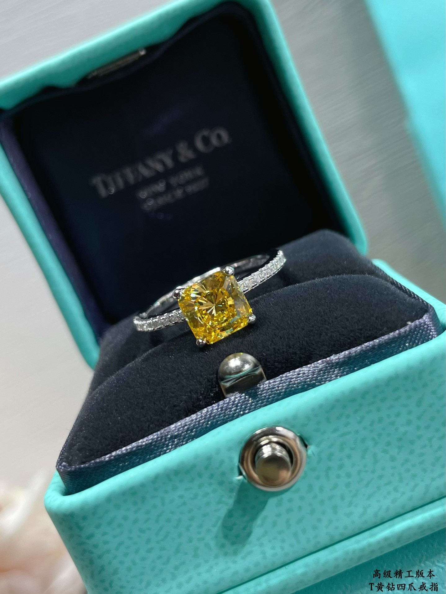 t*f*ny & co. four-prong yellow Di*m*nd solitaire ring ag925
