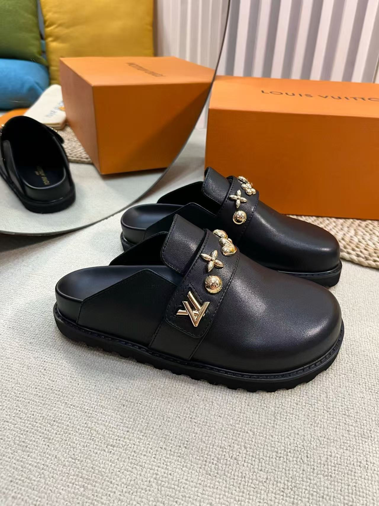 UA LV Capri Mule