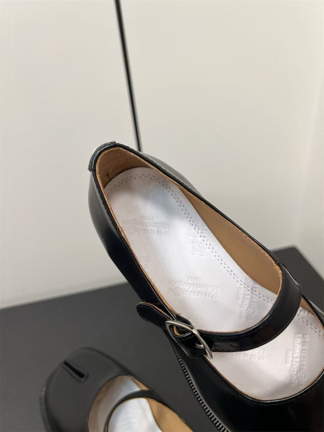 ua ma*s*n Ma*i*la mary jane shoes