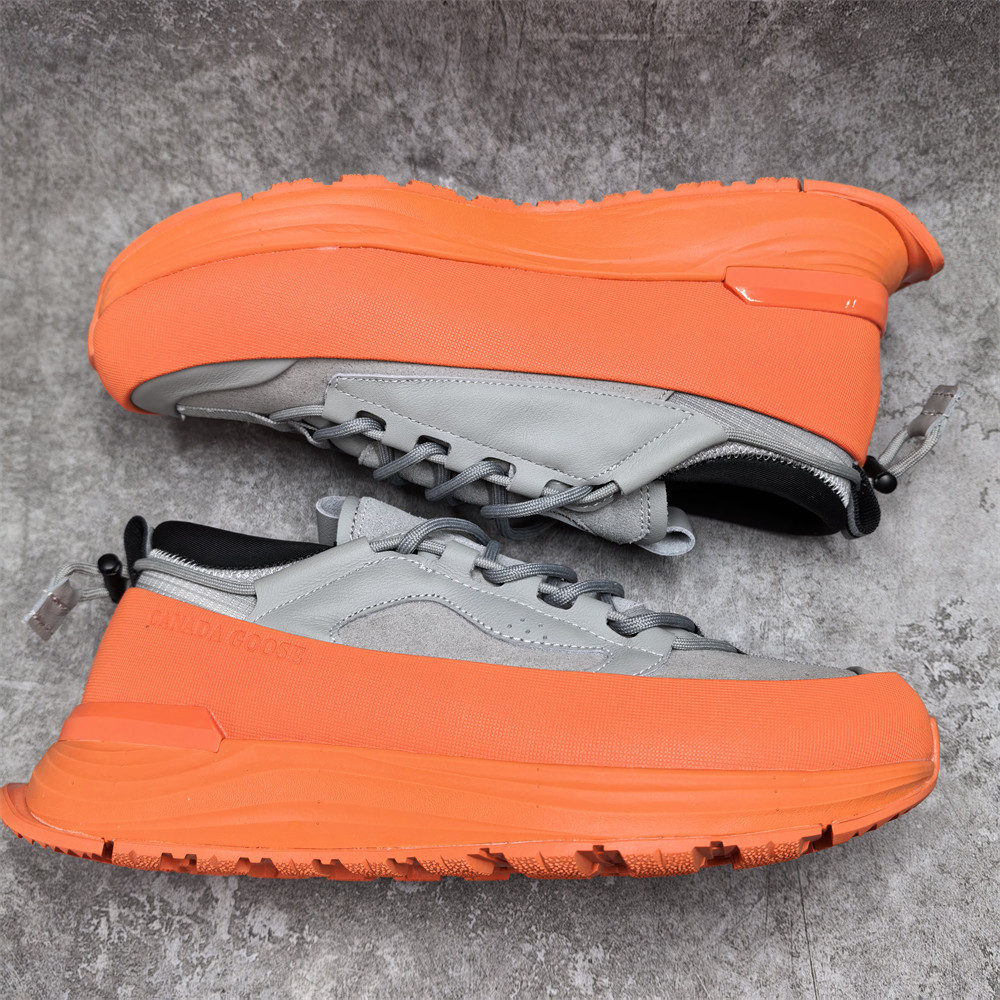 ua Can*a Go*e glacier trail sneaker