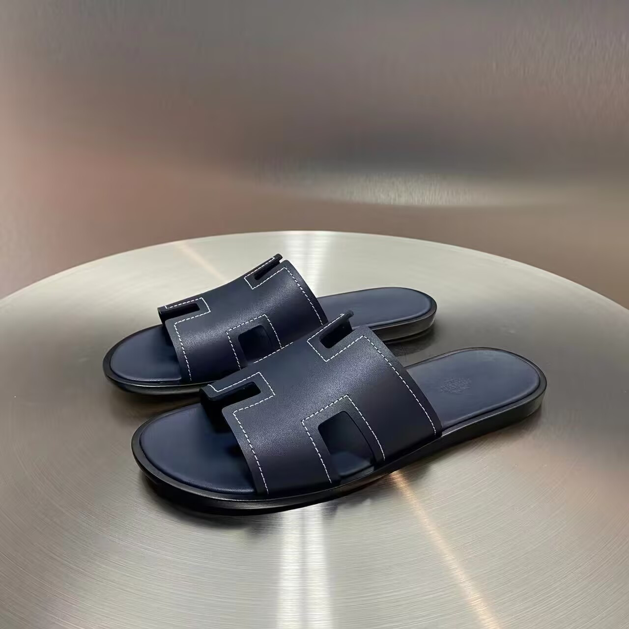 ua H**mes izmir sandal