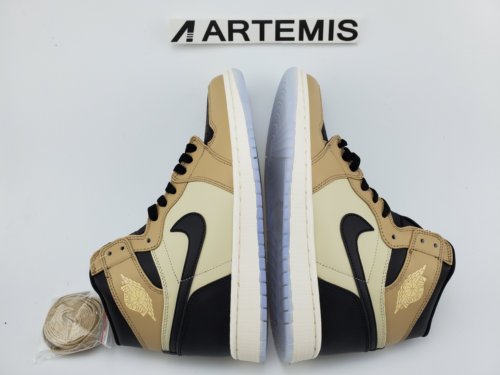 Air Jordan 1 Retro High Black Mushroom