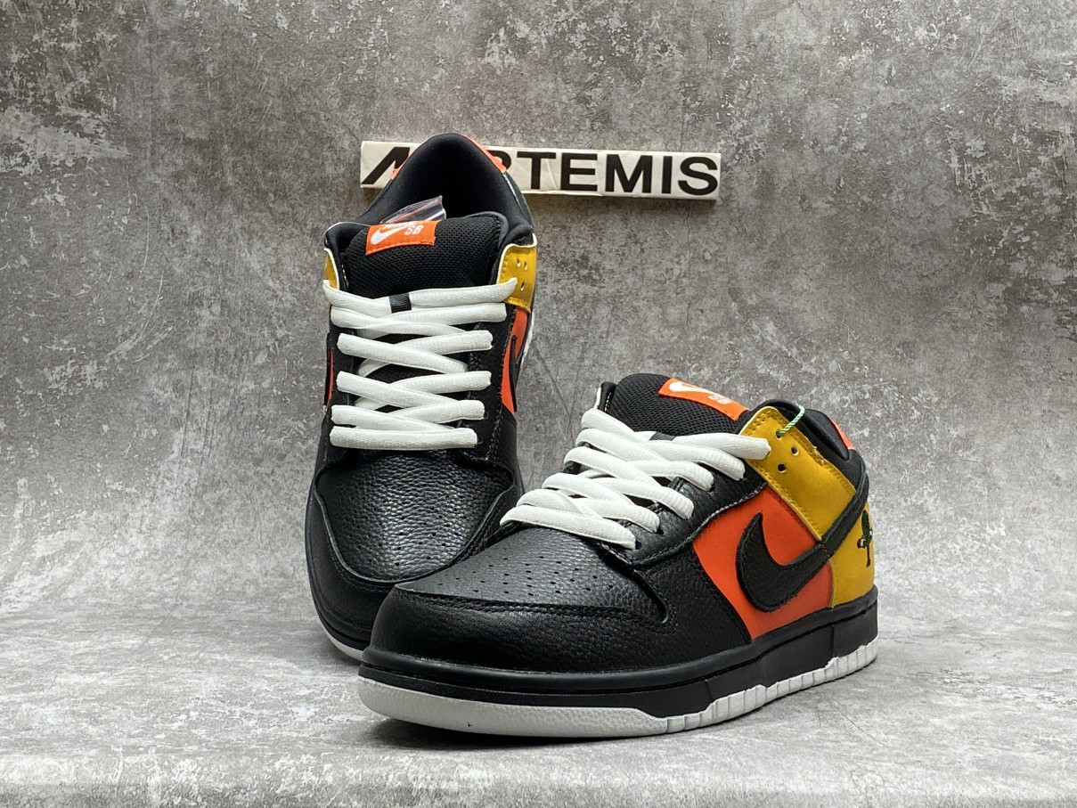 Nike Dunk SB Low Raygun