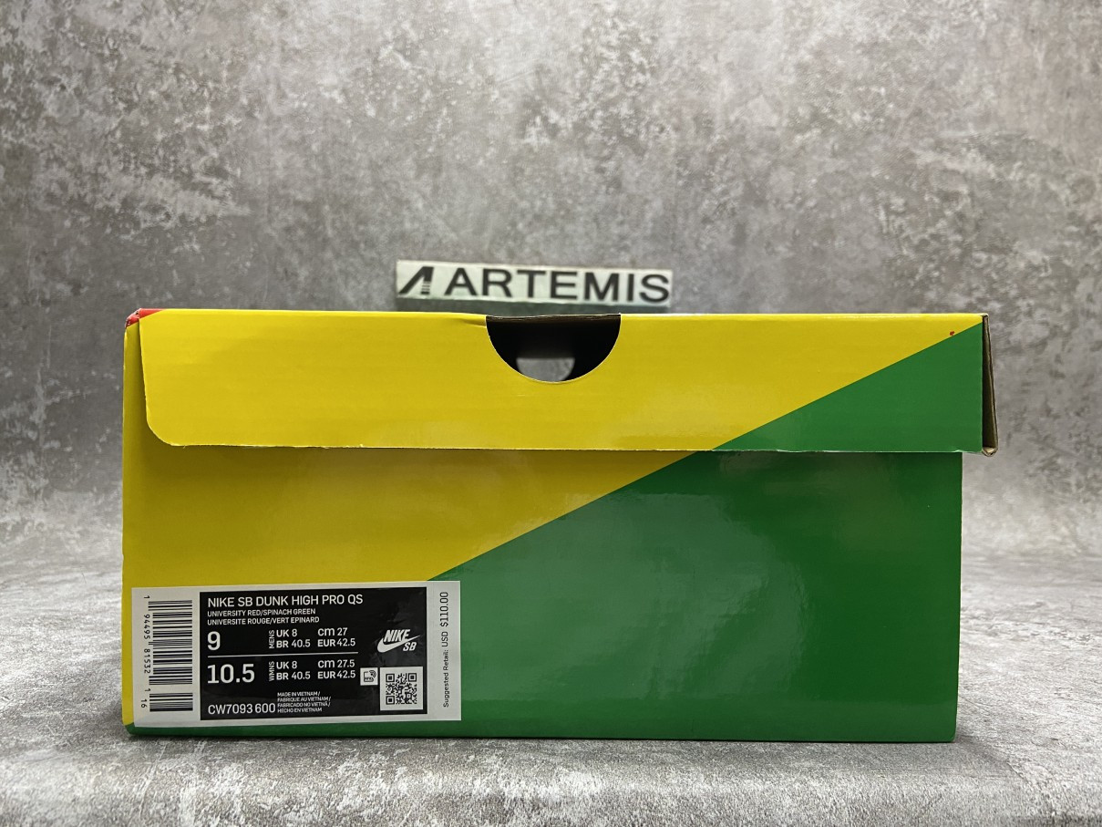 Nike SB Dunk High Strawberry Cough