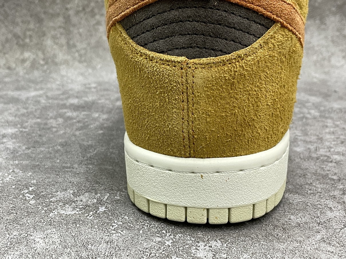 Nike Dunk High PRM Dark Russet