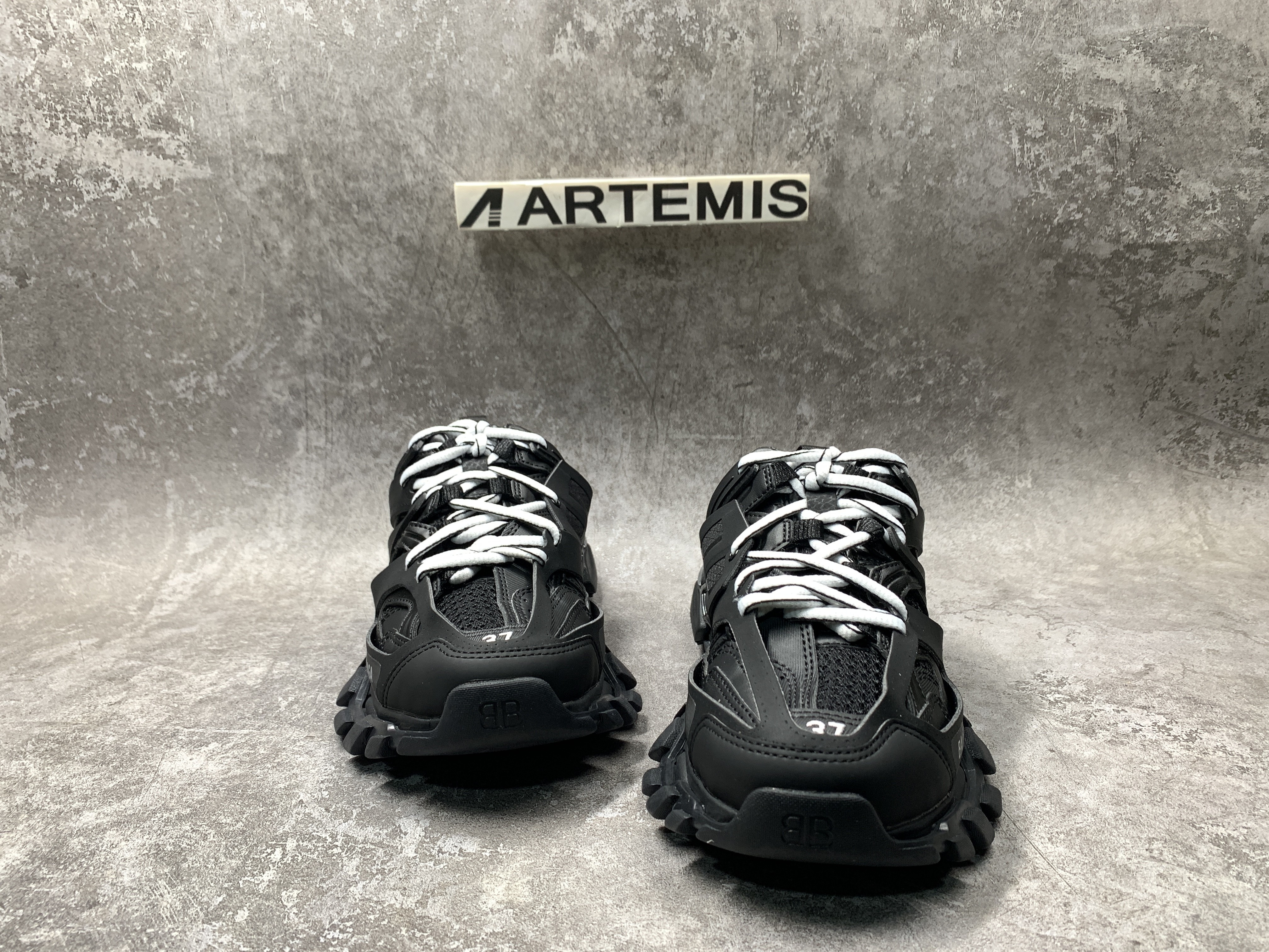 Balenciga Track Mule Black