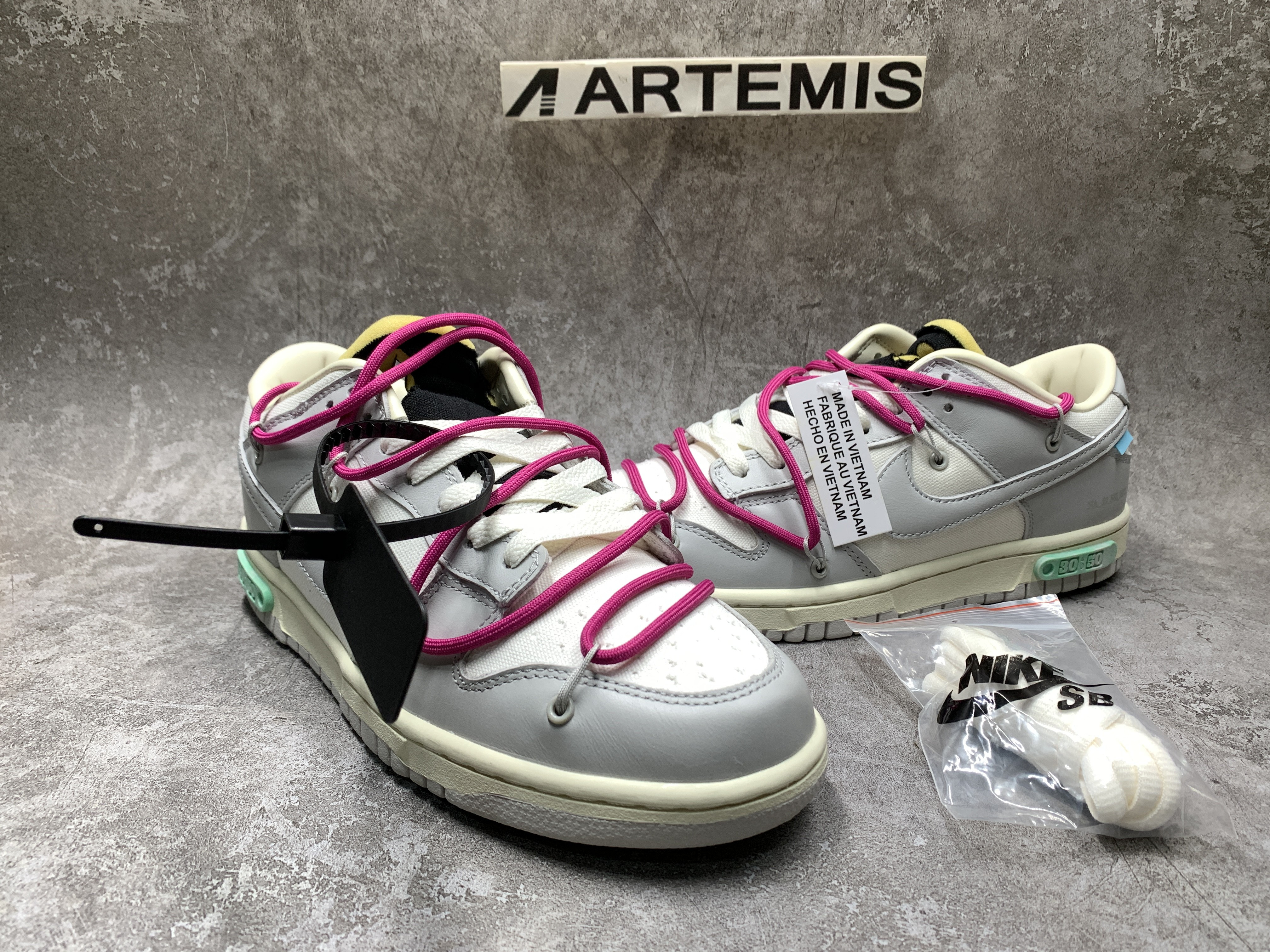 Off-White x Dunk Low Lot 30 of 50