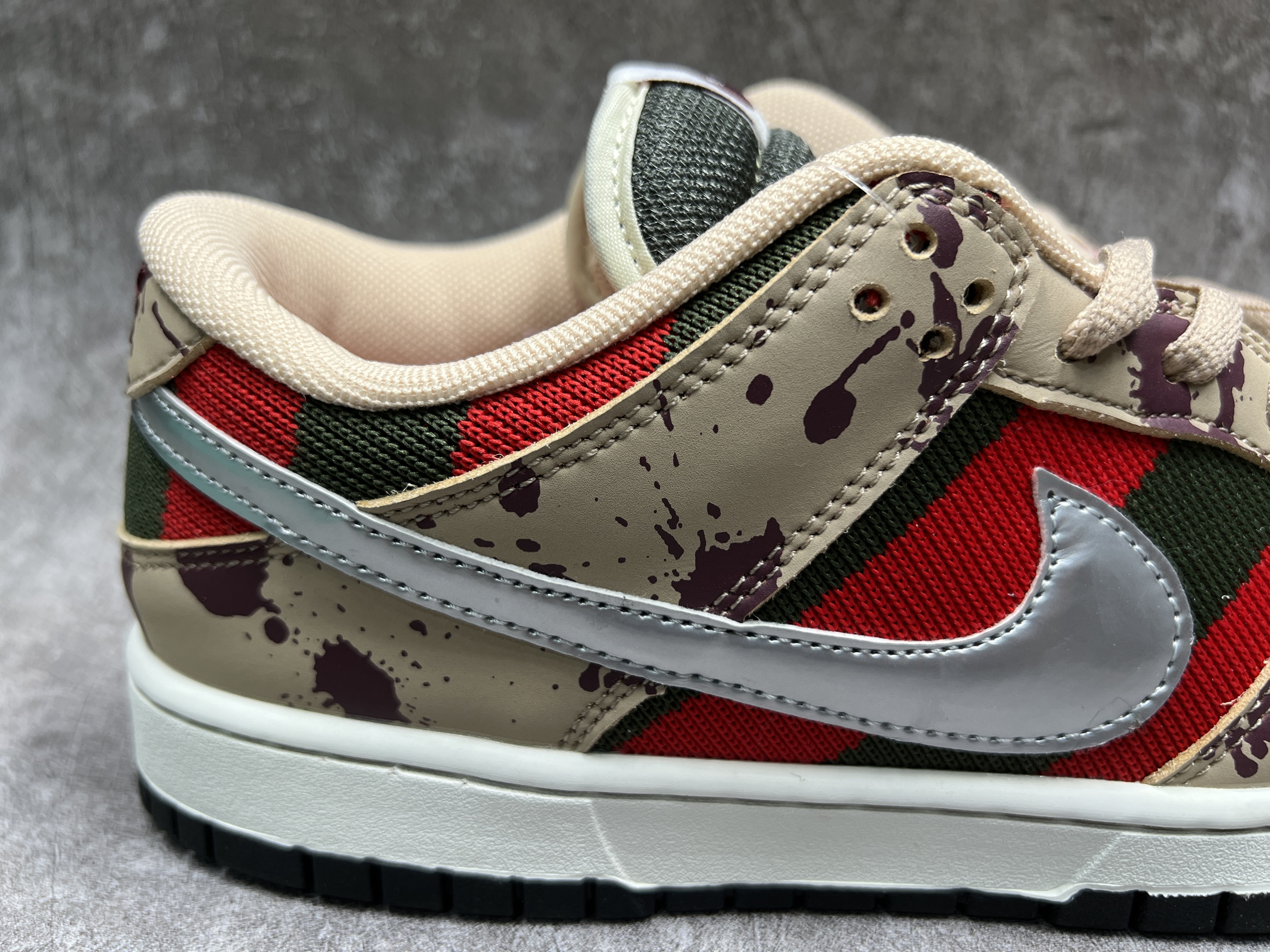 Nike Dunk SB Low Freddy Krueger