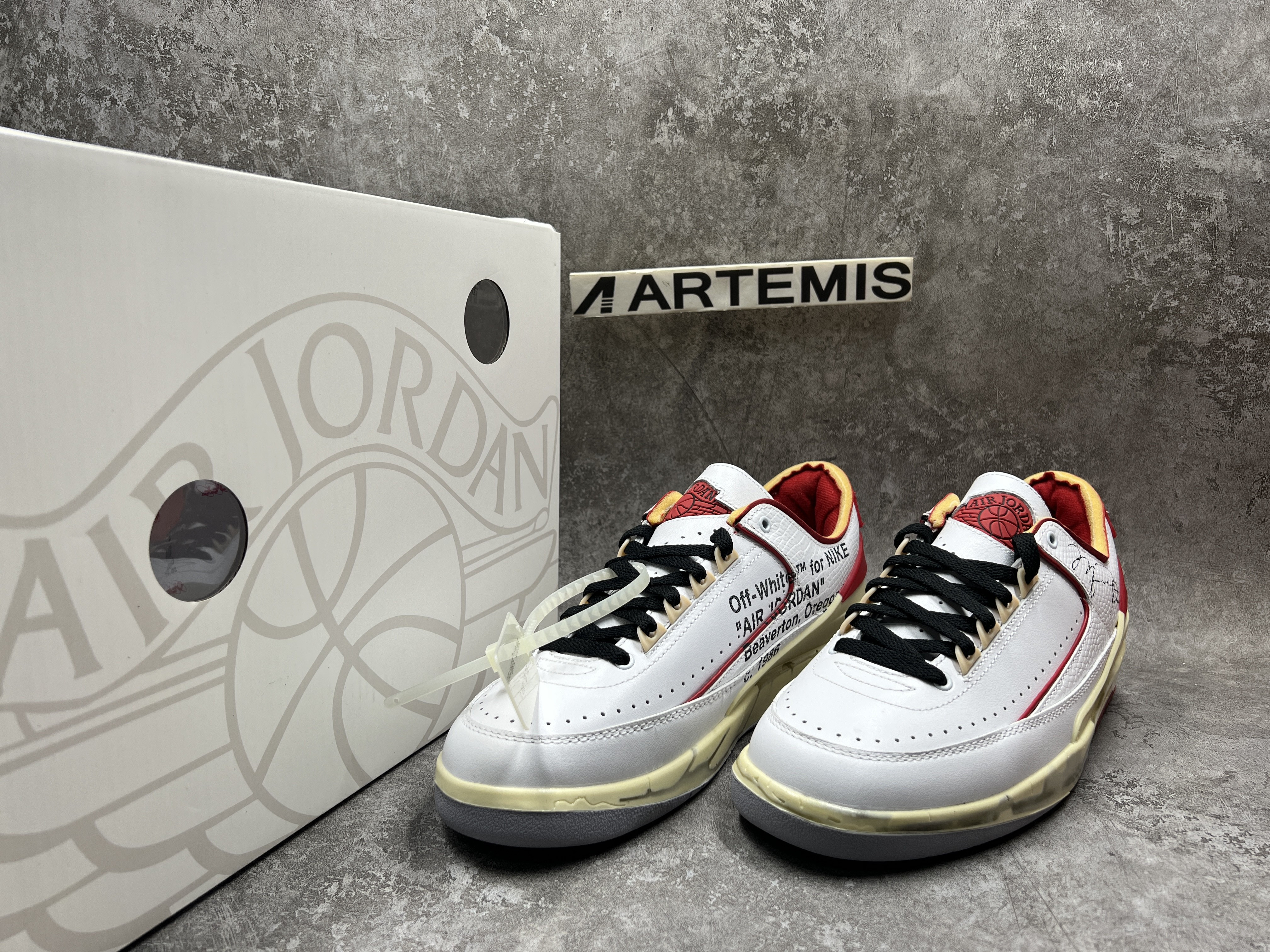 Air Jordan 2 Retro Low SP Off-White White Red