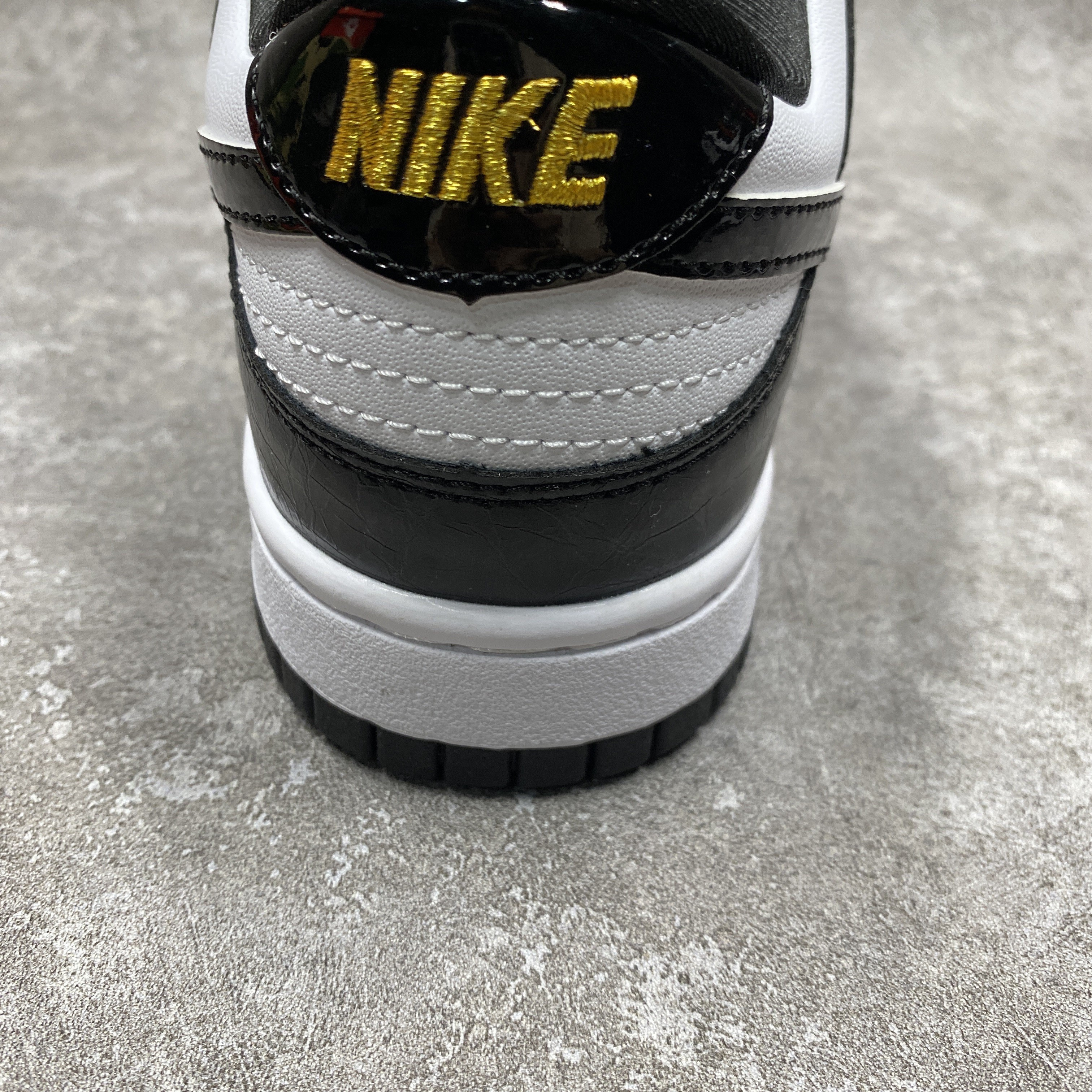 Nike Dunk Low World Champ