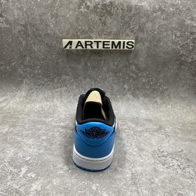 Air Jordan 1 Retro Low OG UNC