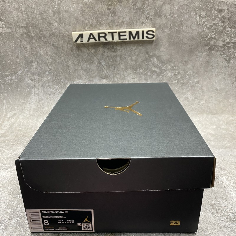 Air Jordan 1 Low SE Mighty Swooshers