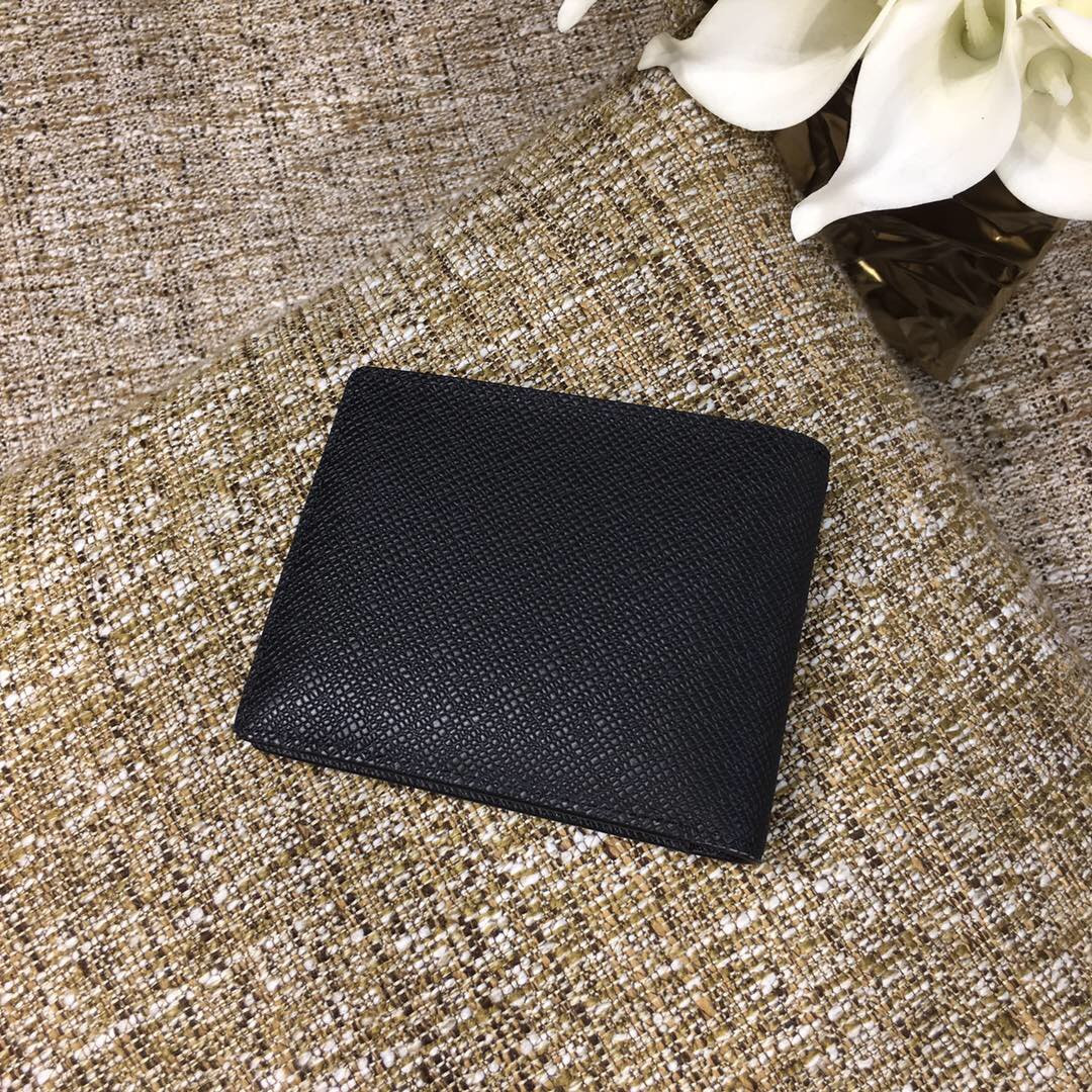 LV MULTIPLE WALLET M30295