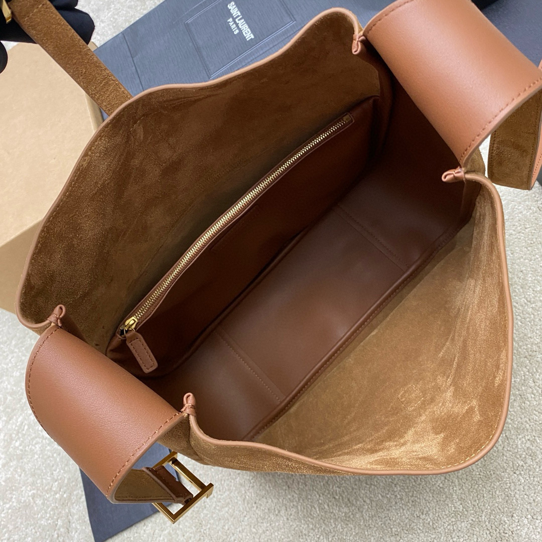 y*l le 5 À 7 S*pple large in suede 30 x 31 x 13 cm