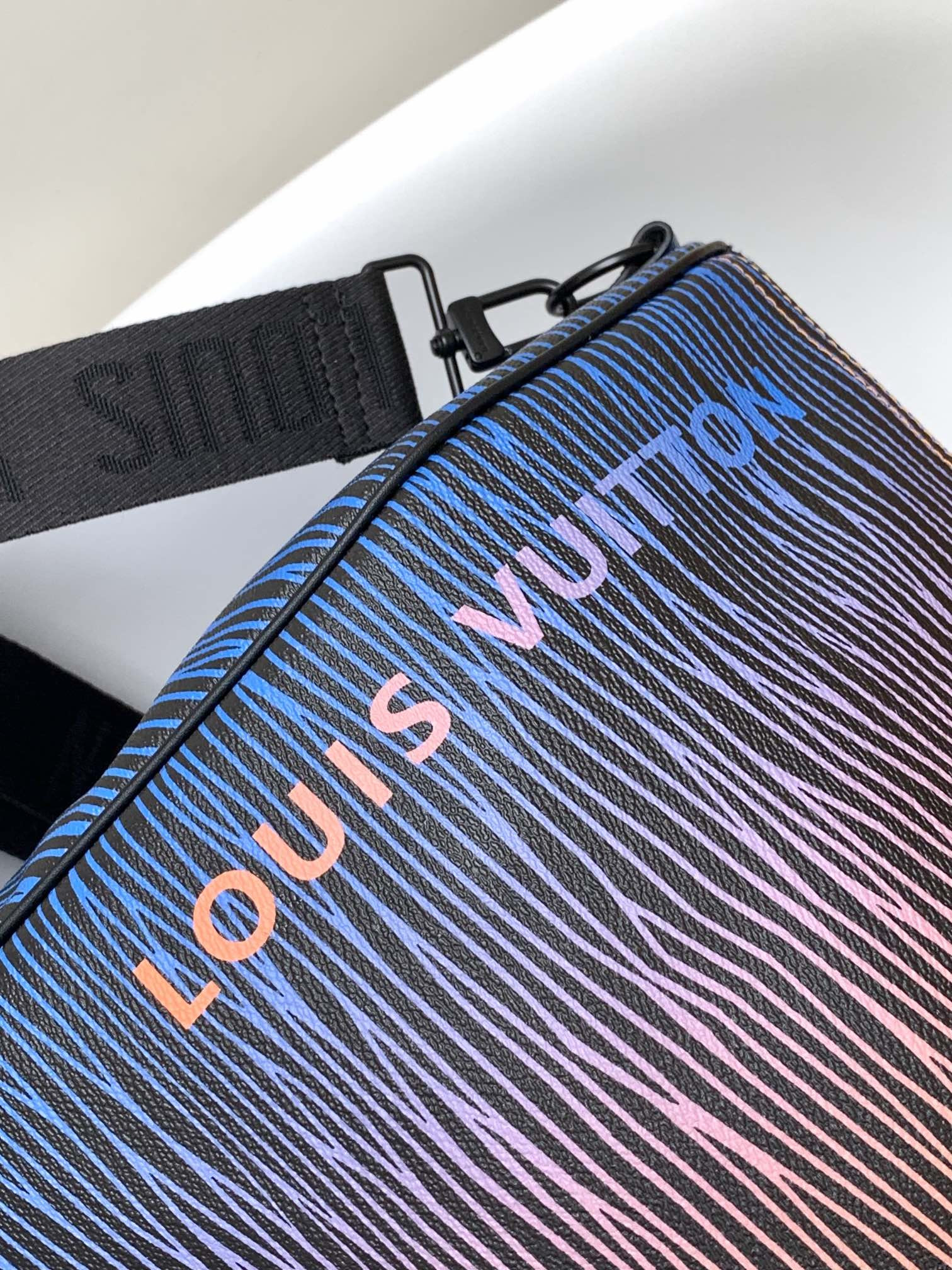 l0*is V*t0n keepall bandoulière 50 m23174