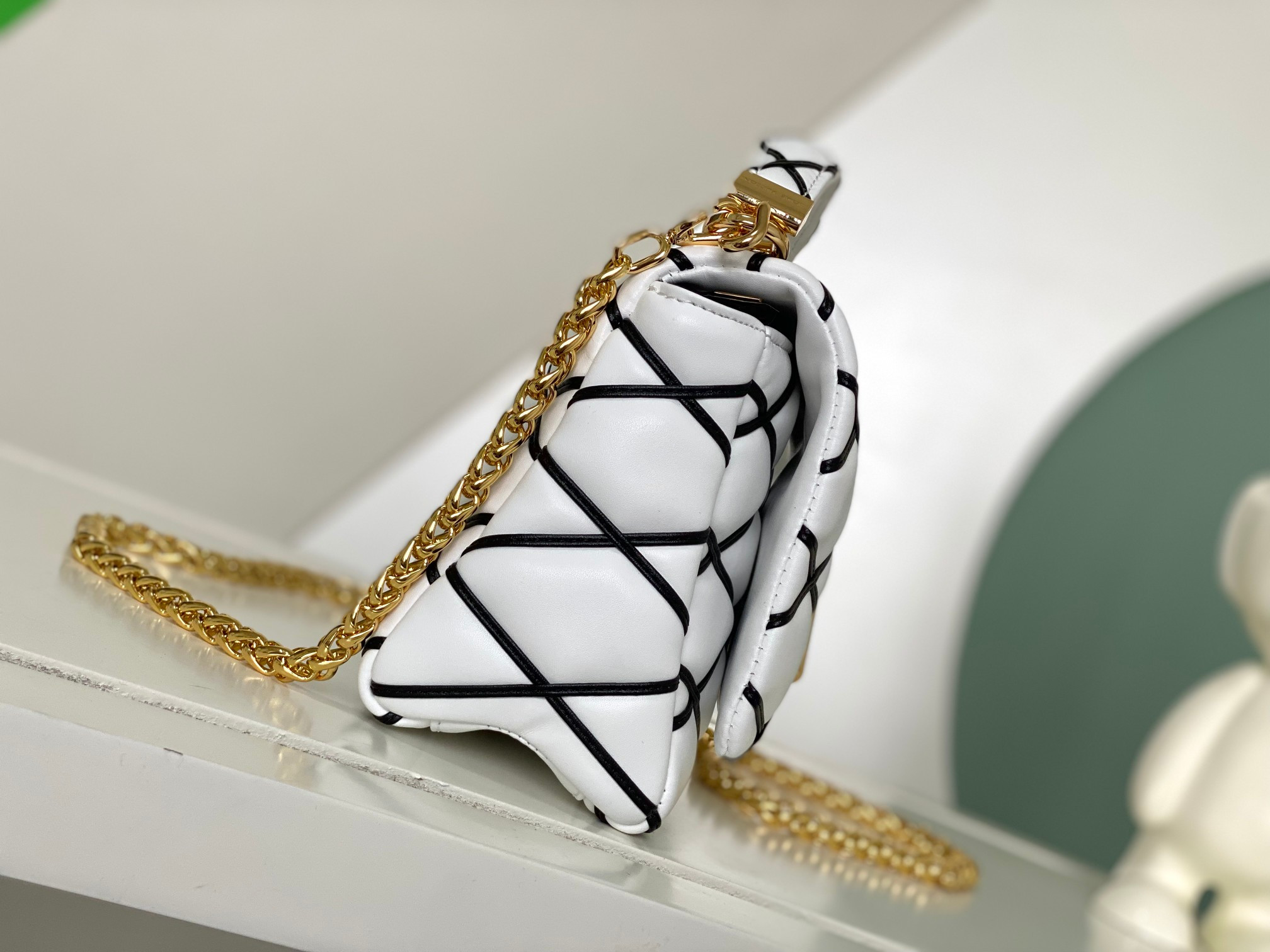 l0*is V*t0n m22890 go-14 mm 9.1 x 6.3 x 3.9 inches