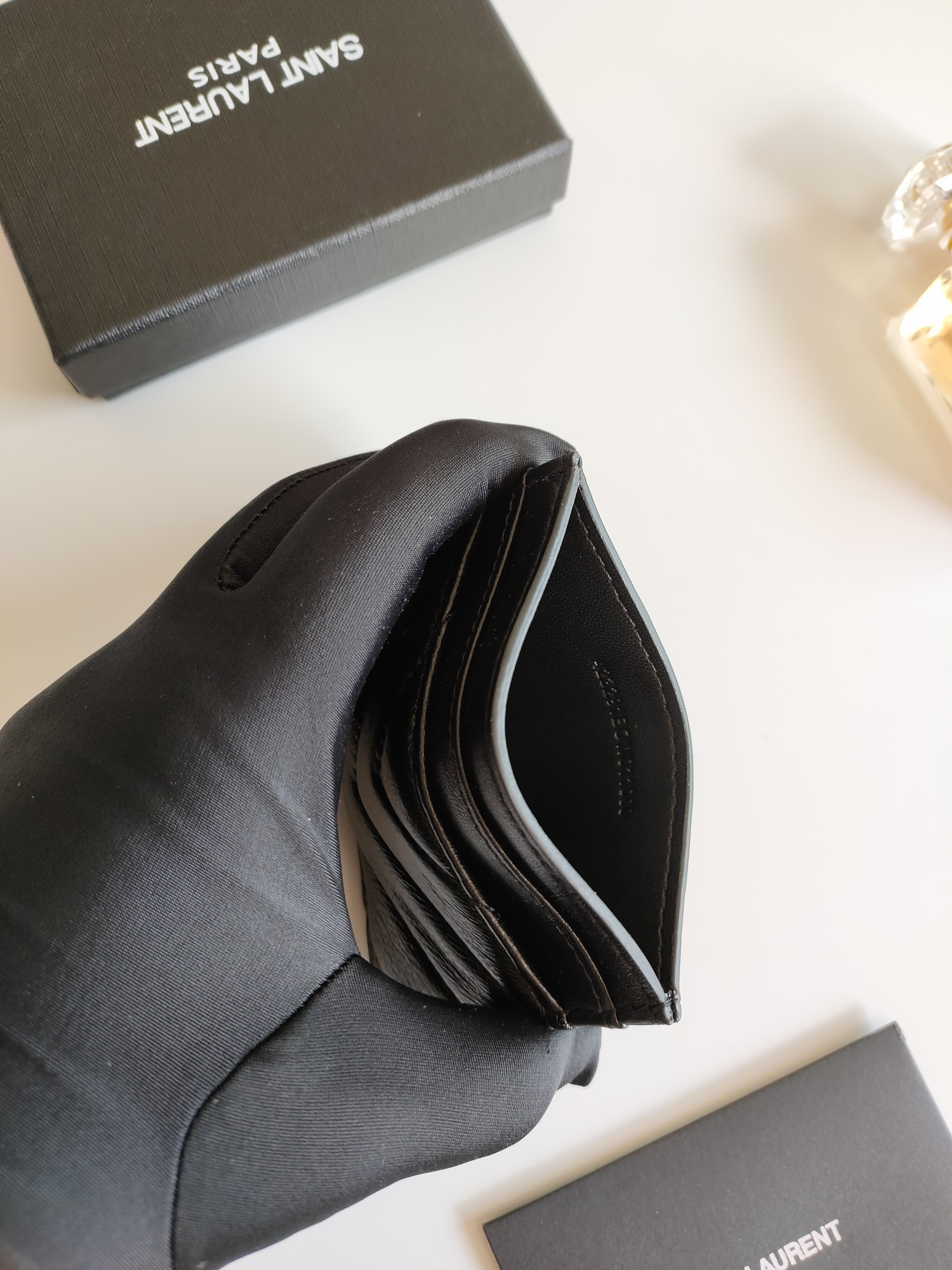 Y*L card holder 10.5×7.5×0.5cm