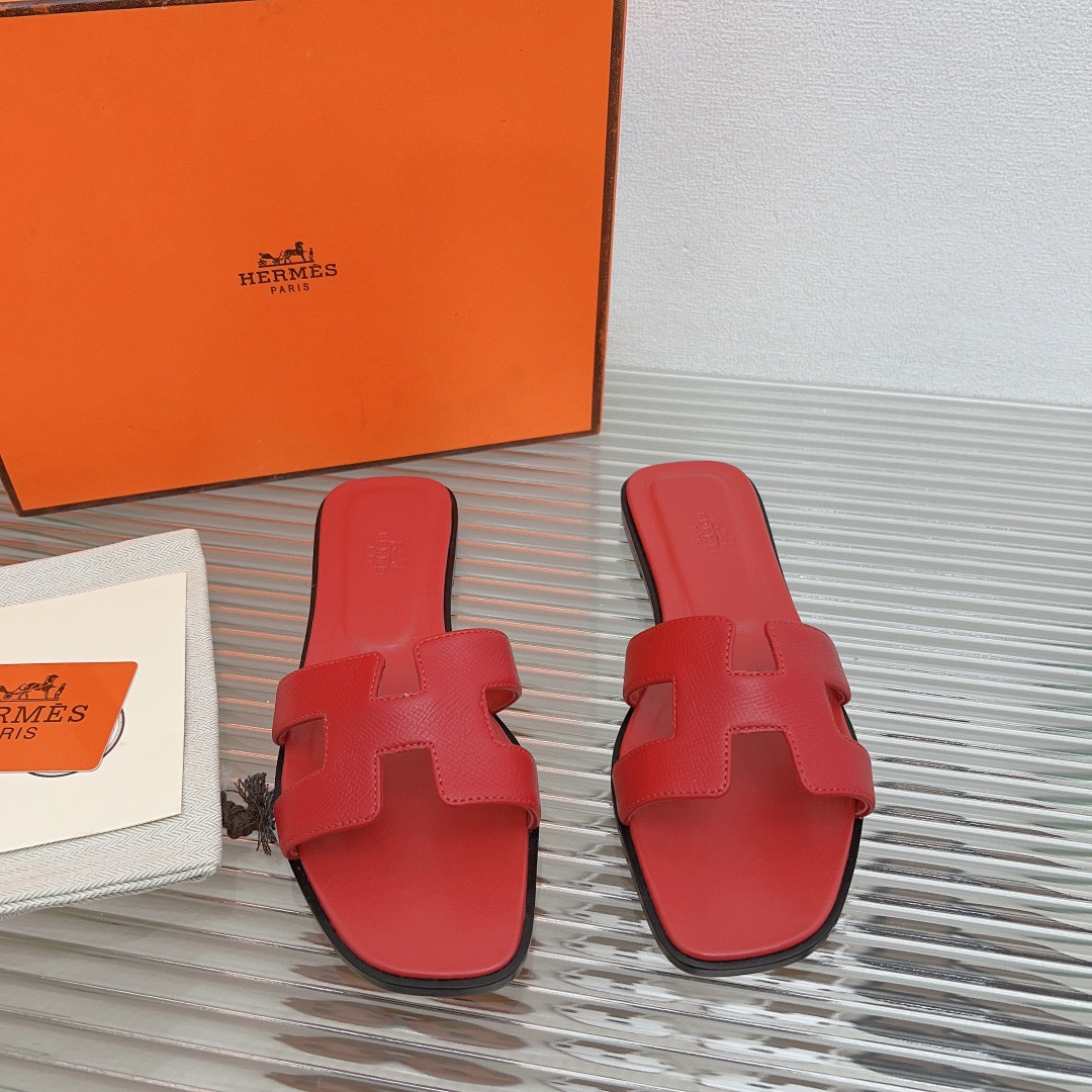UA Hermès Oran sandal