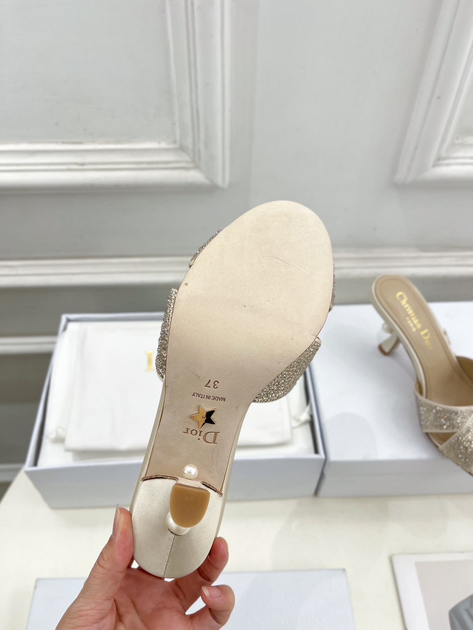 ua D*or tribales heeled slide