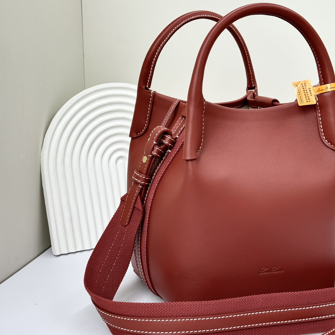 L**o p*ana small bale bag calfskin 17 x 17 x 21 cm