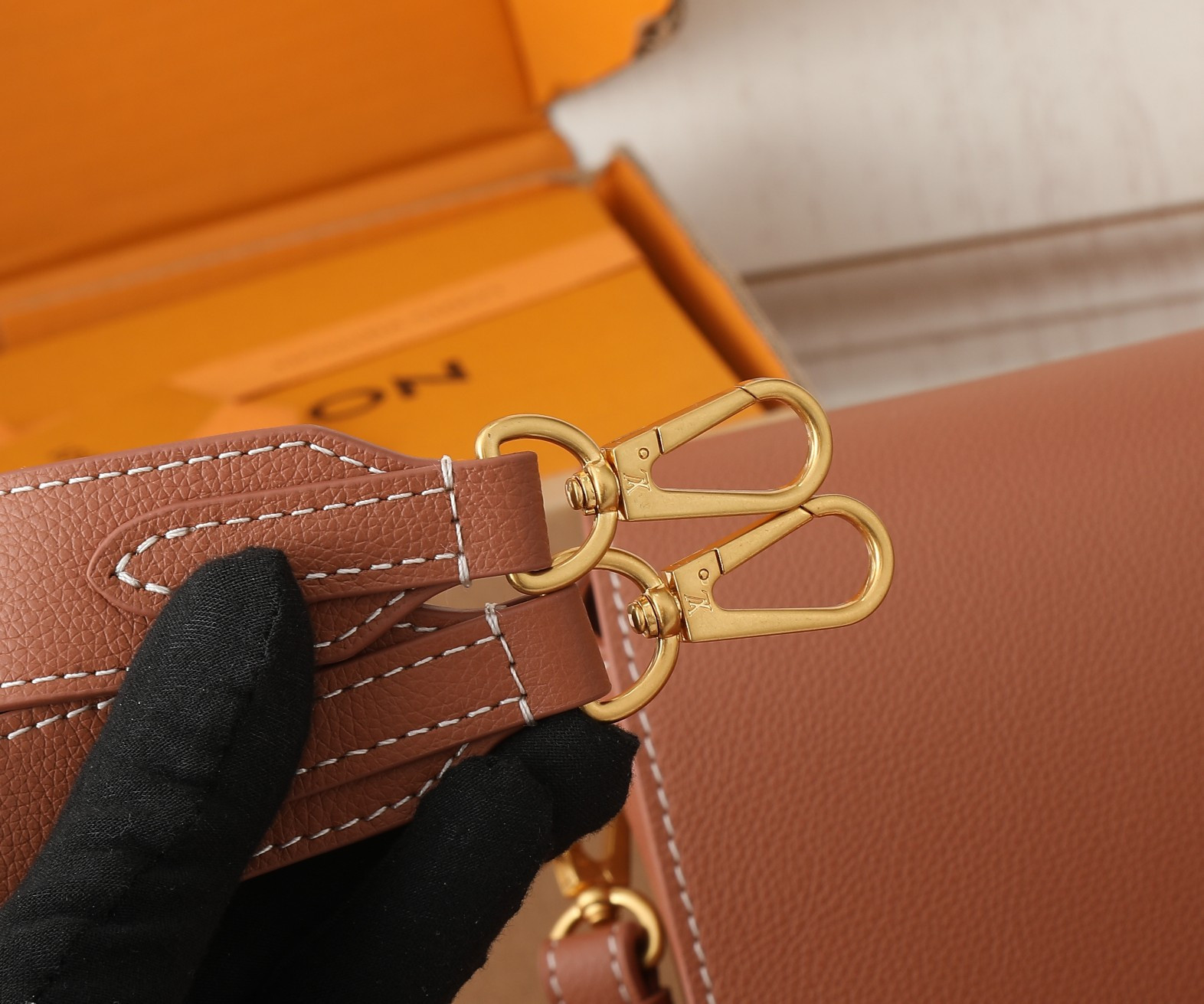 LV Soft Twist M24640 10.6 x 7.5 x 3.5 inches