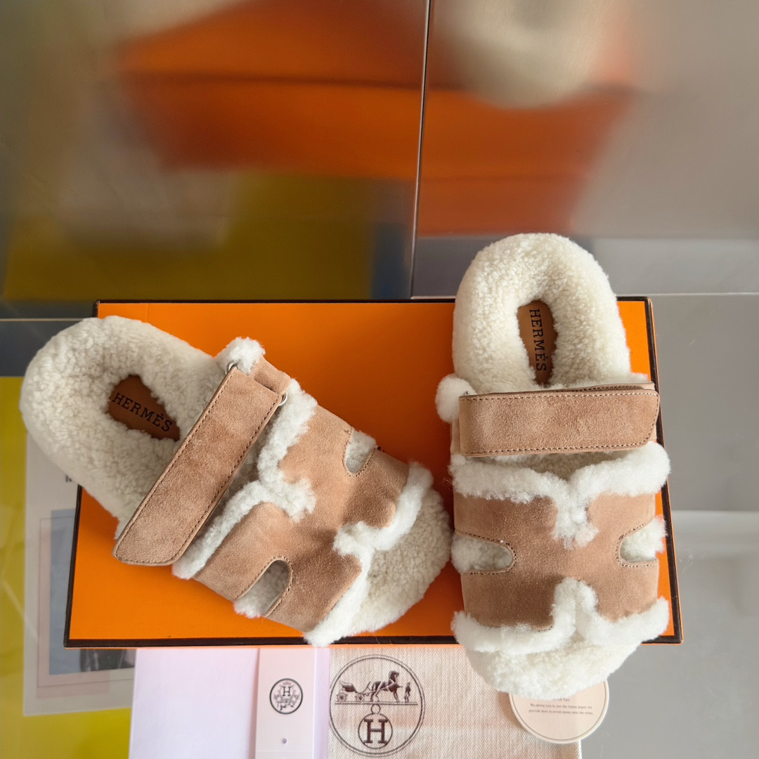 UA Hermès Chypre sandal