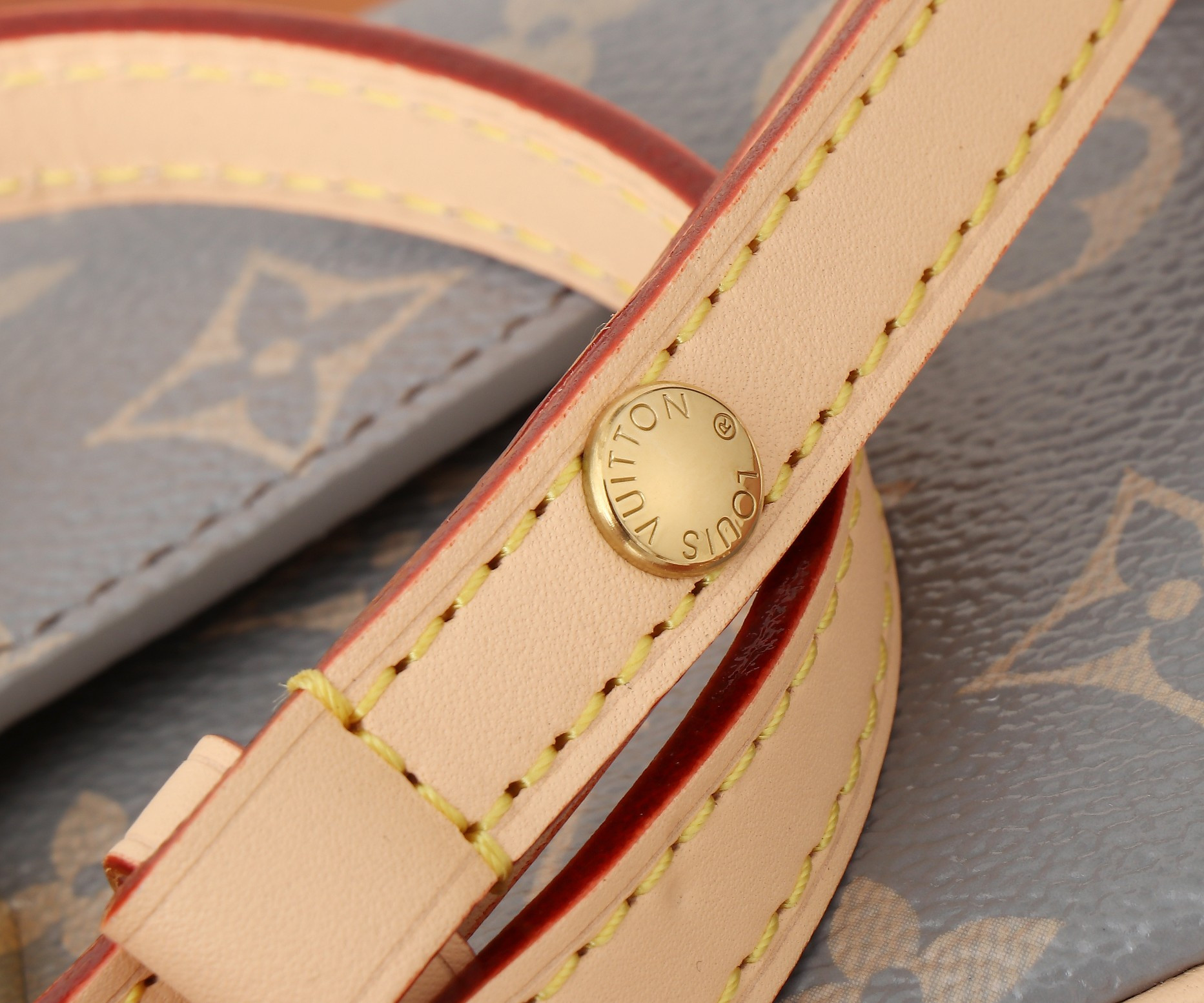 LV Pochette Métis East West M12429 21.5x13.5x6CM