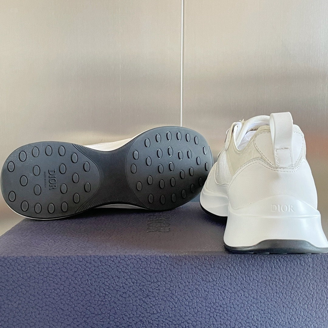 ua D*or b25 runner sneaker