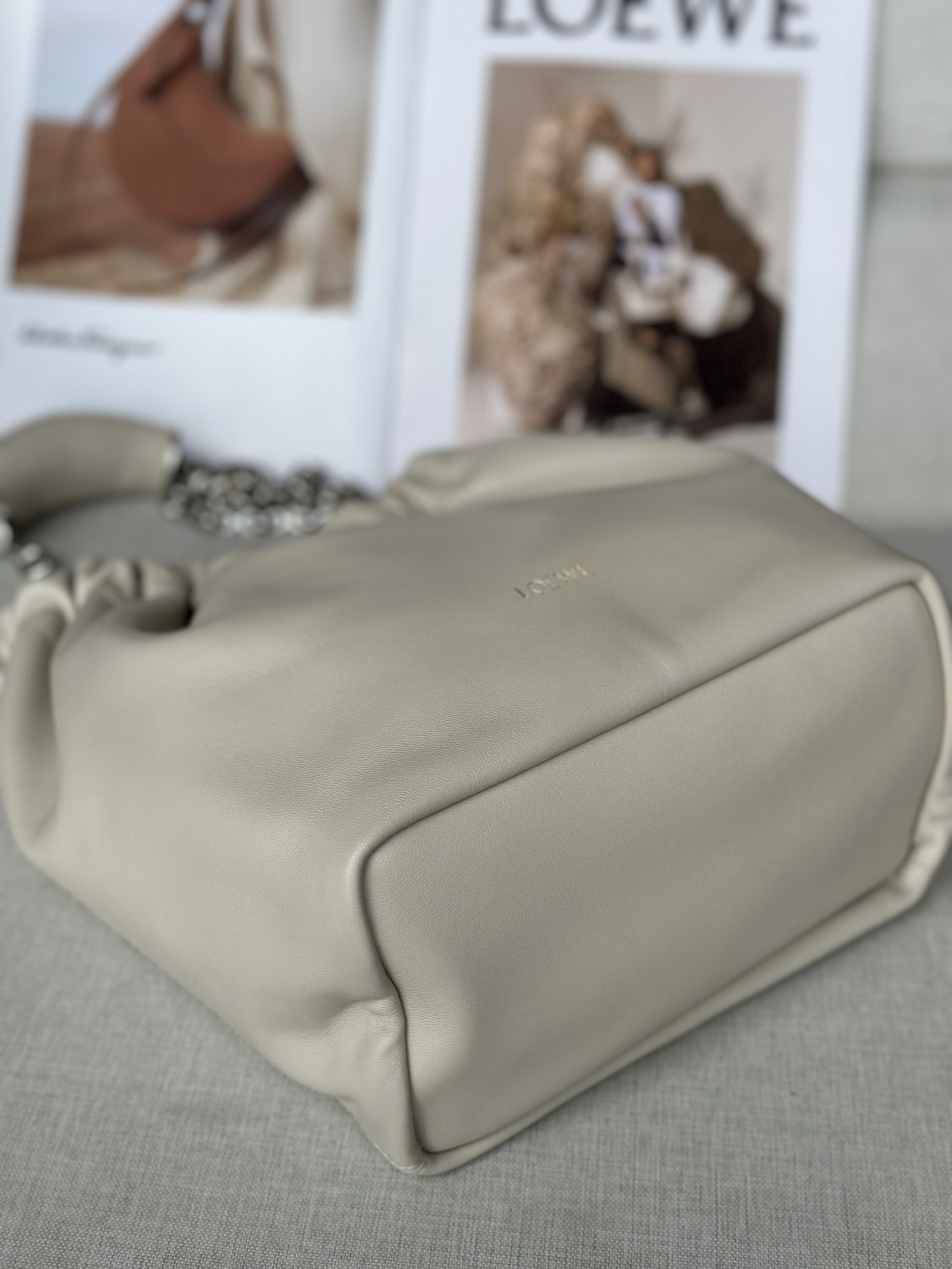 L0ew* small squeeze bag in mellow nappa lambskin 29x10.5x24cm