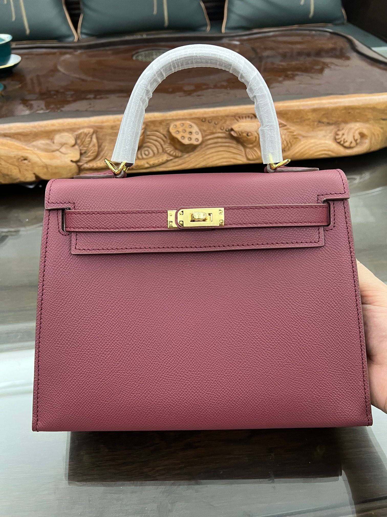 HERMÈS Kelly Gold-tone Hardware 25 28