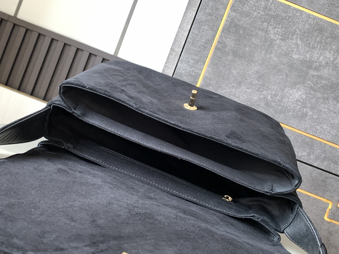 Ch*el vintage bag 28x12.5x24cm