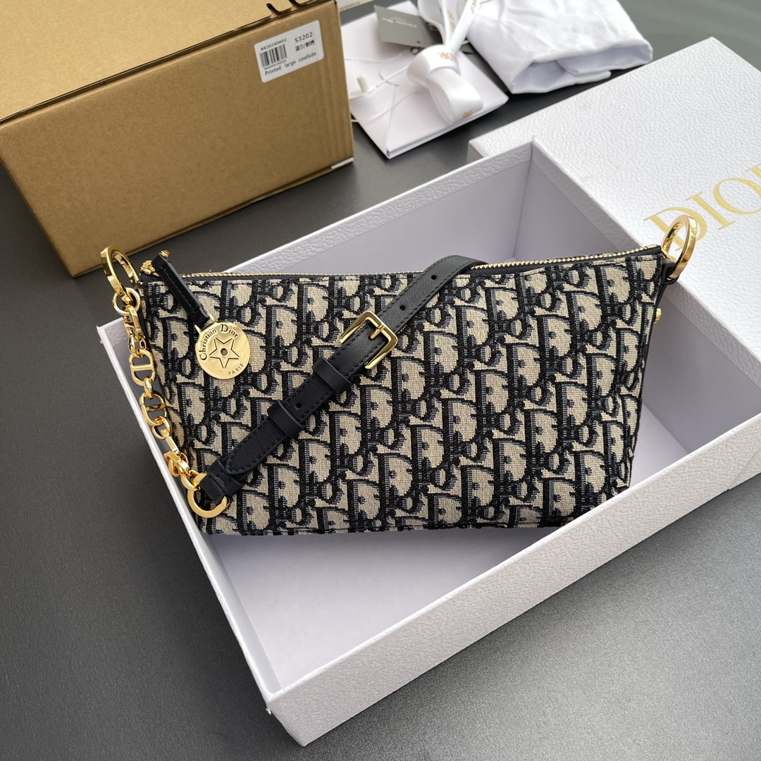 D*or D*orstar hobo bag 22 x 14.5 x 10 cm