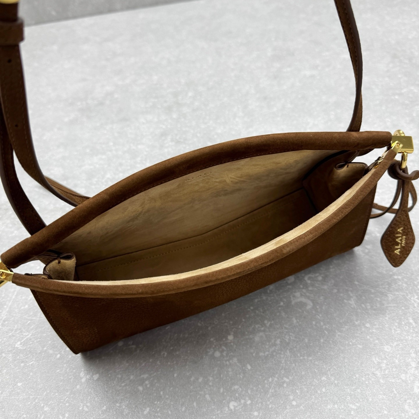 ALAÏA LE CLICK EAST WEST SMALL BAG 25x12.5x7cm