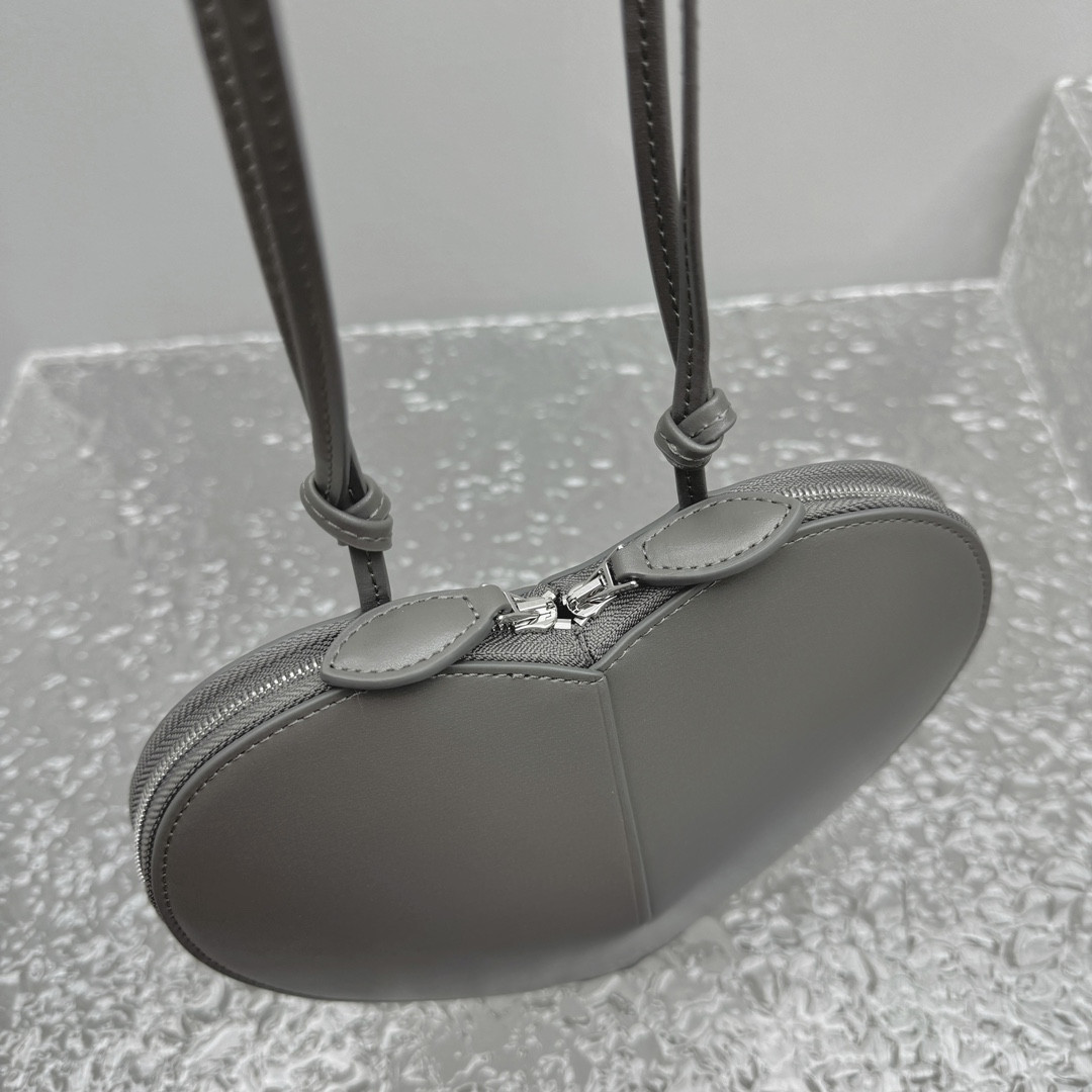 ALAÏA Le Coeur Heart Bag 18.5x20.5x5cm