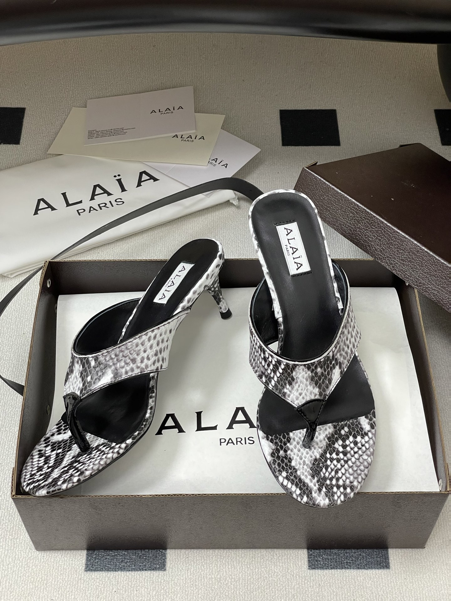 UA Alaia Triangle Flat Slides 5.5cm Heel(Customized Size 7-10 days production time)