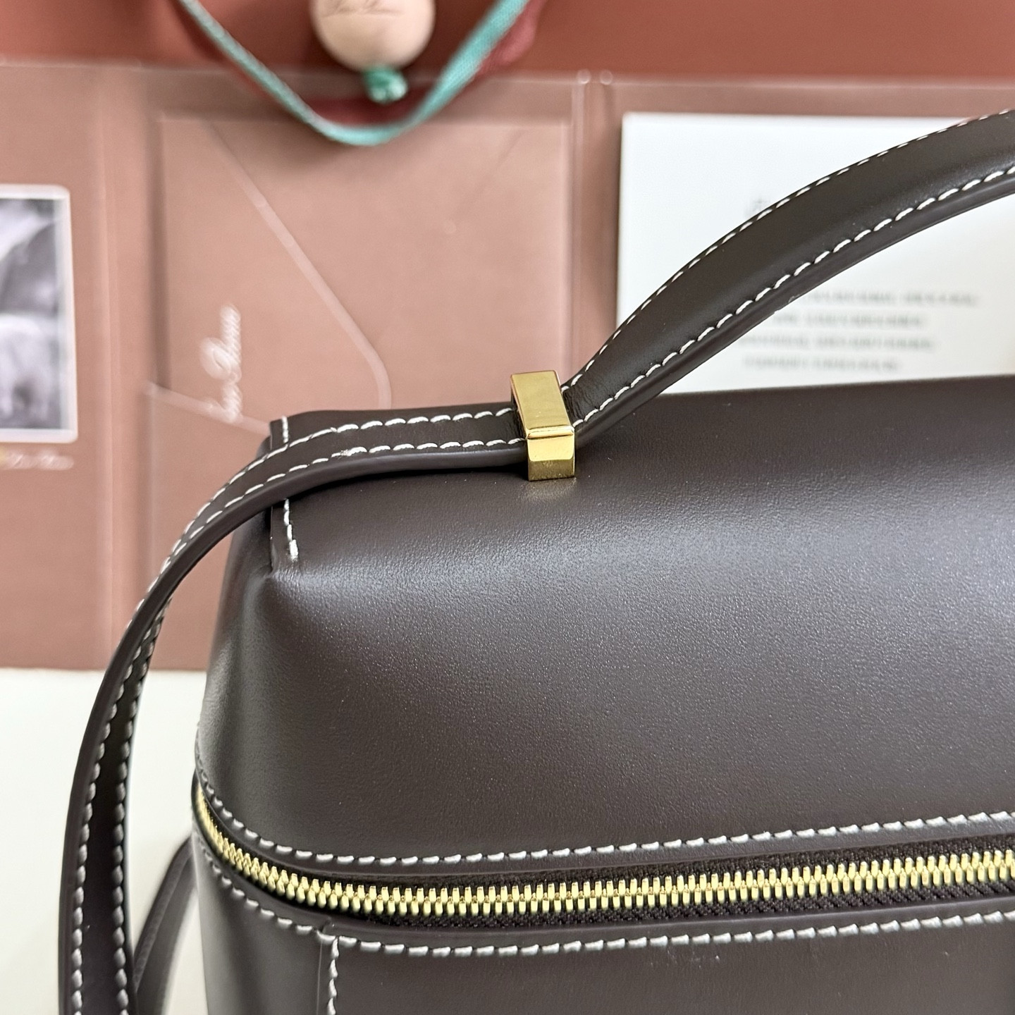 L**o p*ana extra pocket l27 calfskin 16x27x10cm